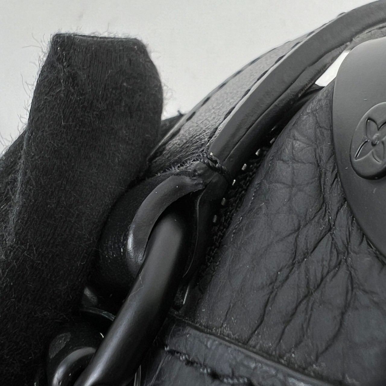 路易威登 LOUIS VUITTON Mini Soft Trunk 迷你 隨身包 黑色 M55702 晶片款  防塵袋