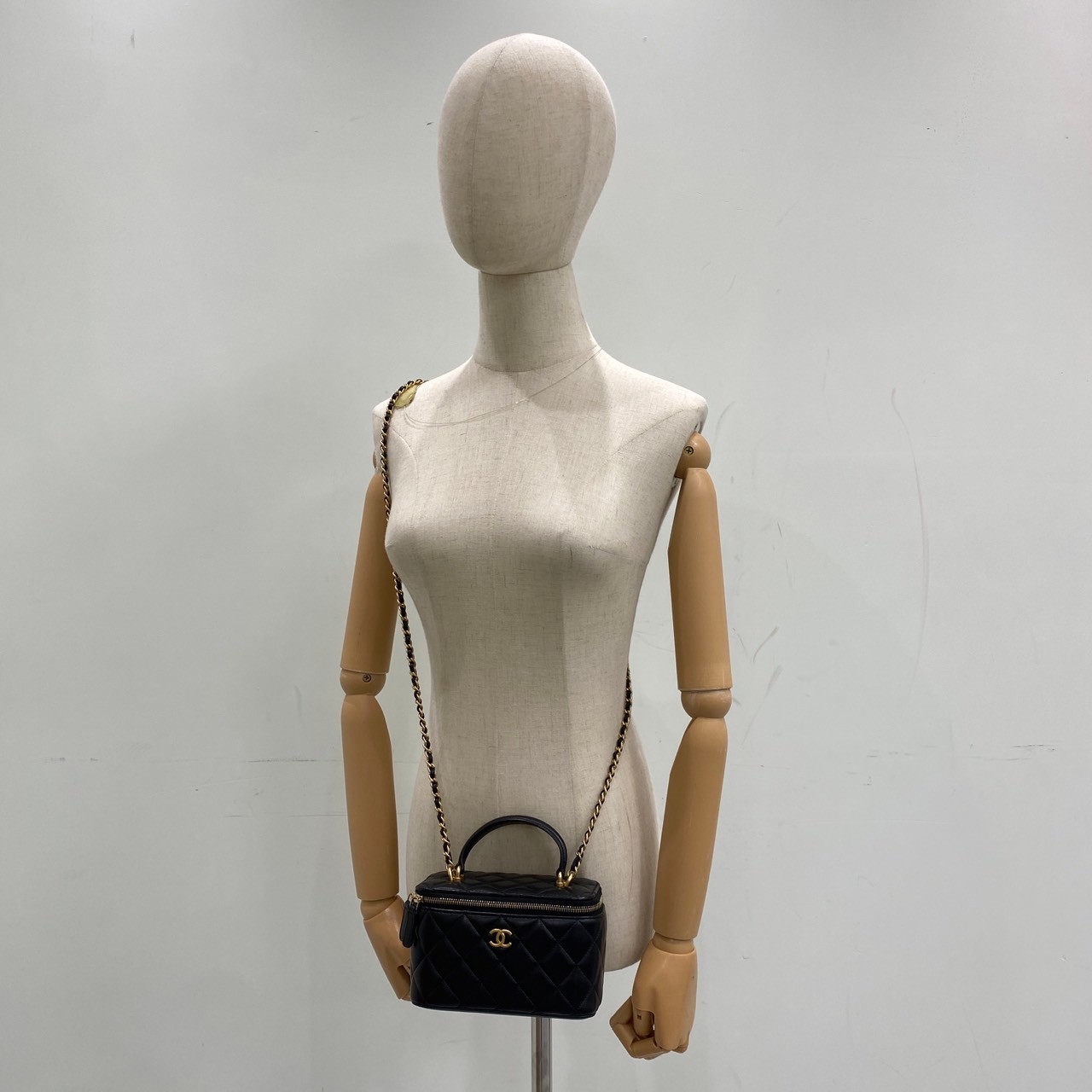 香奈兒 CHANEL Vanity Case 化妝箱  30開黑金羊COCO VANITY 原廠盒子/防塵袋/保證卡