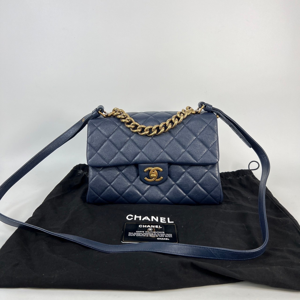 香奈兒 CHANEL 手提 肩背 梯形 口蓋包  深藍山羊皮HANDLE季節款 防塵袋/保證卡