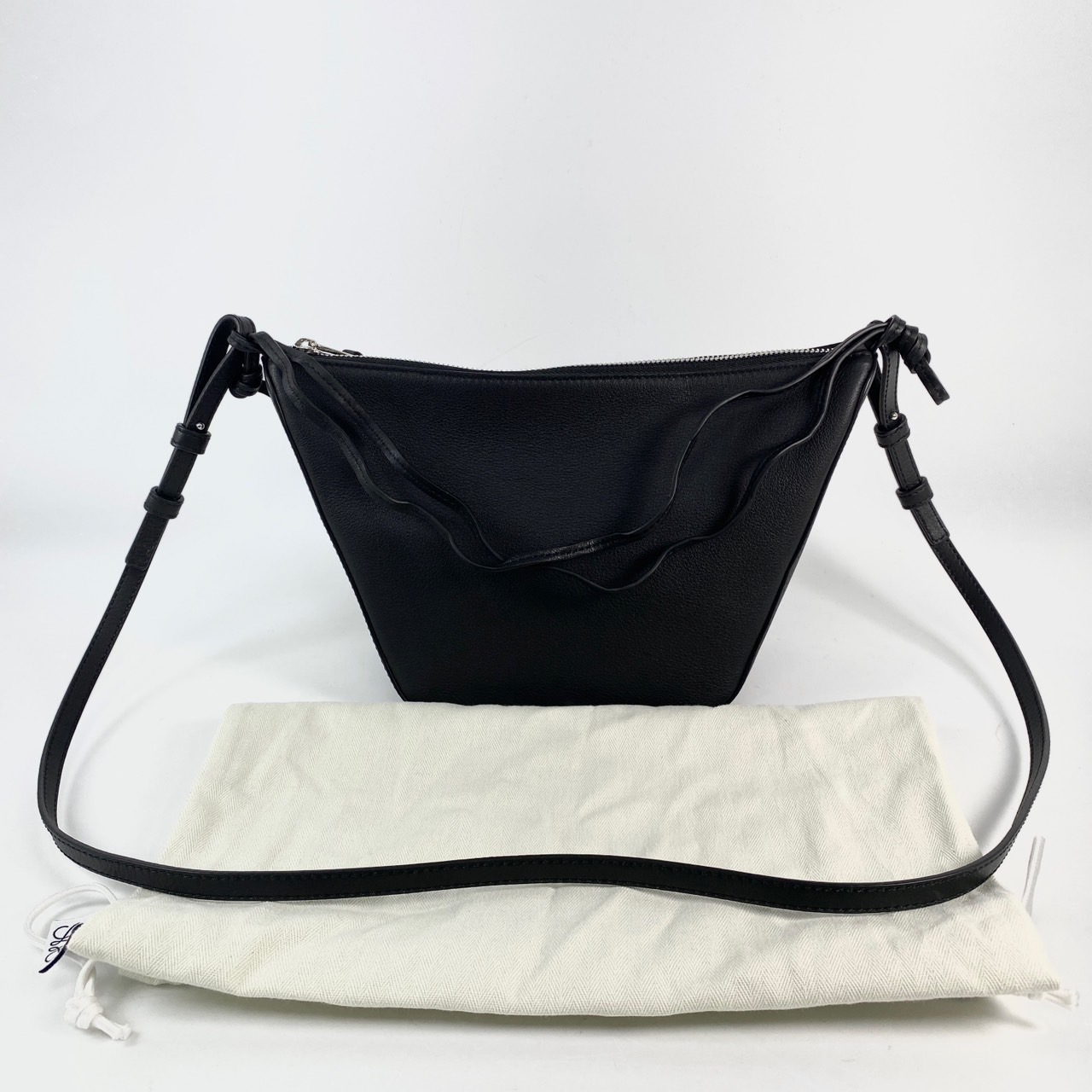 羅意威 LOEWE Mini Hammock Hobo bag 迷你 吊床包 A538G13X01 黑Mini Hammock hobo 防塵袋