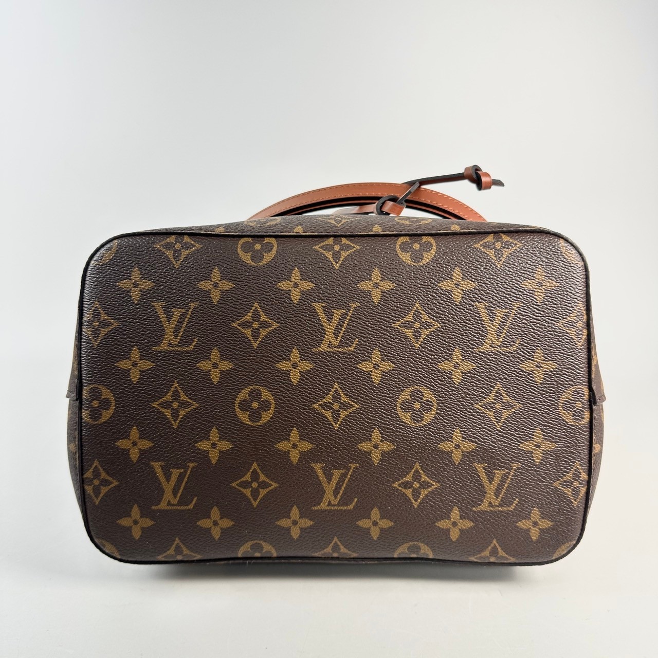 路易威登 LOUIS VUITTON NéoNoé MM 經典帆布 肩背 水桶包 棕色 M44887 晶片款 　棕原花NéoNoé 水桶包 無附屬品