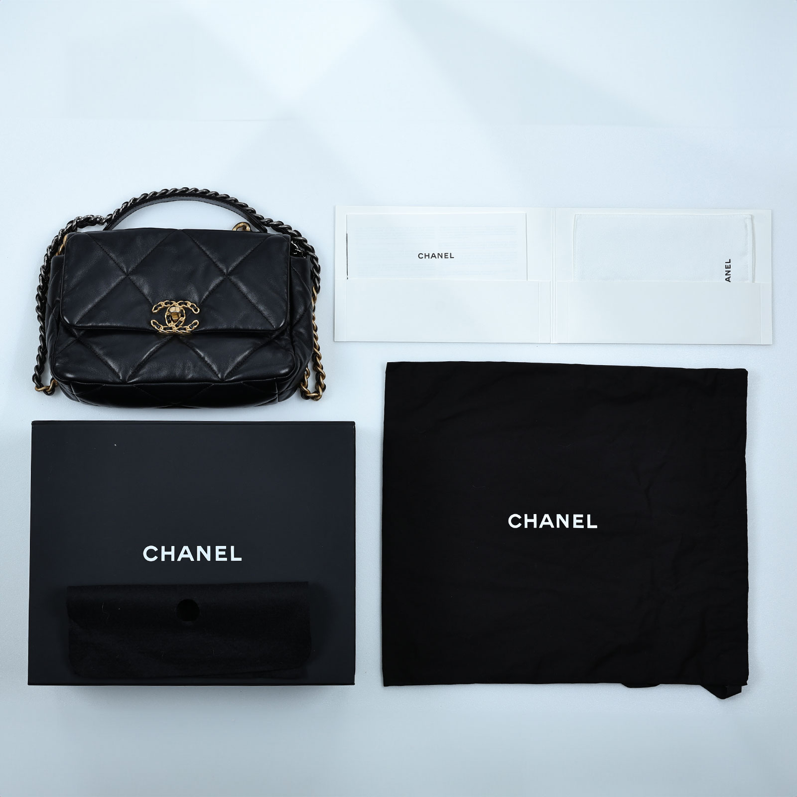 香奈兒 CHANEL 19 口蓋包 菱格紋 金銀鍊帶 手提 肩背包 AS1160 黑19包 26CM 原廠盒子/防塵袋