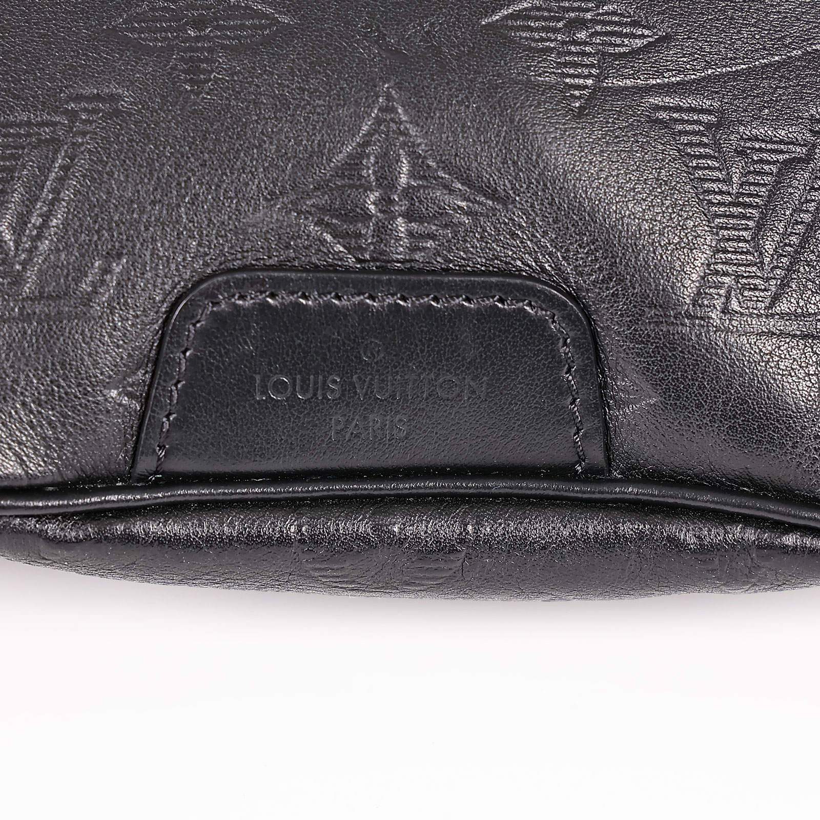 路易威登 LOUIS VUITTON Discovery PM 腰包 小牛皮 黑色 M46036 晶片款  原廠盒子/防塵袋/購買證明