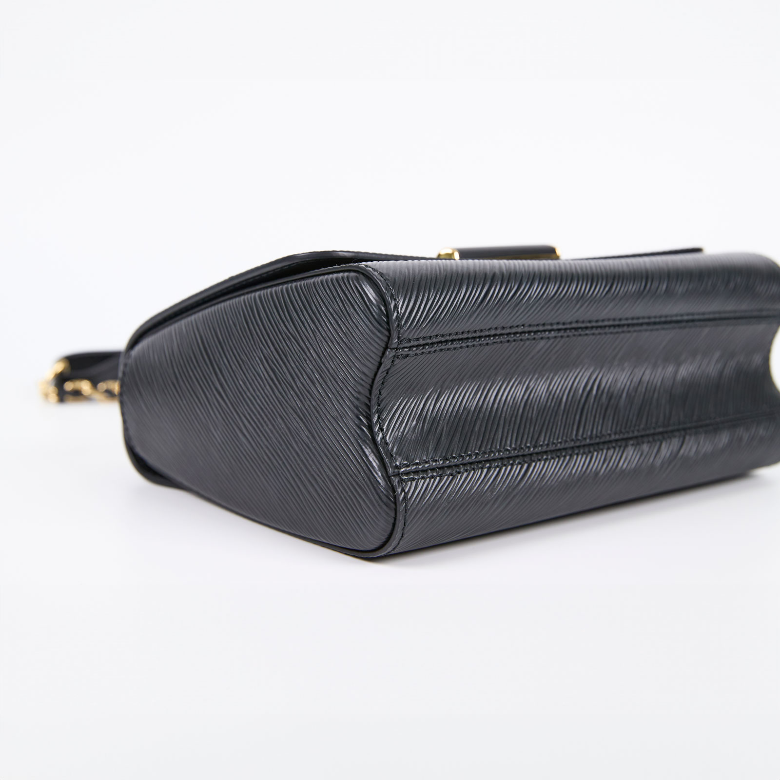 路易威登 LOUIS VUITTON Twist MM 小羊皮 扭鎖 單肩包 Epi皮革 黑色 M21117 晶片款  原廠盒子/防塵袋/購買證明