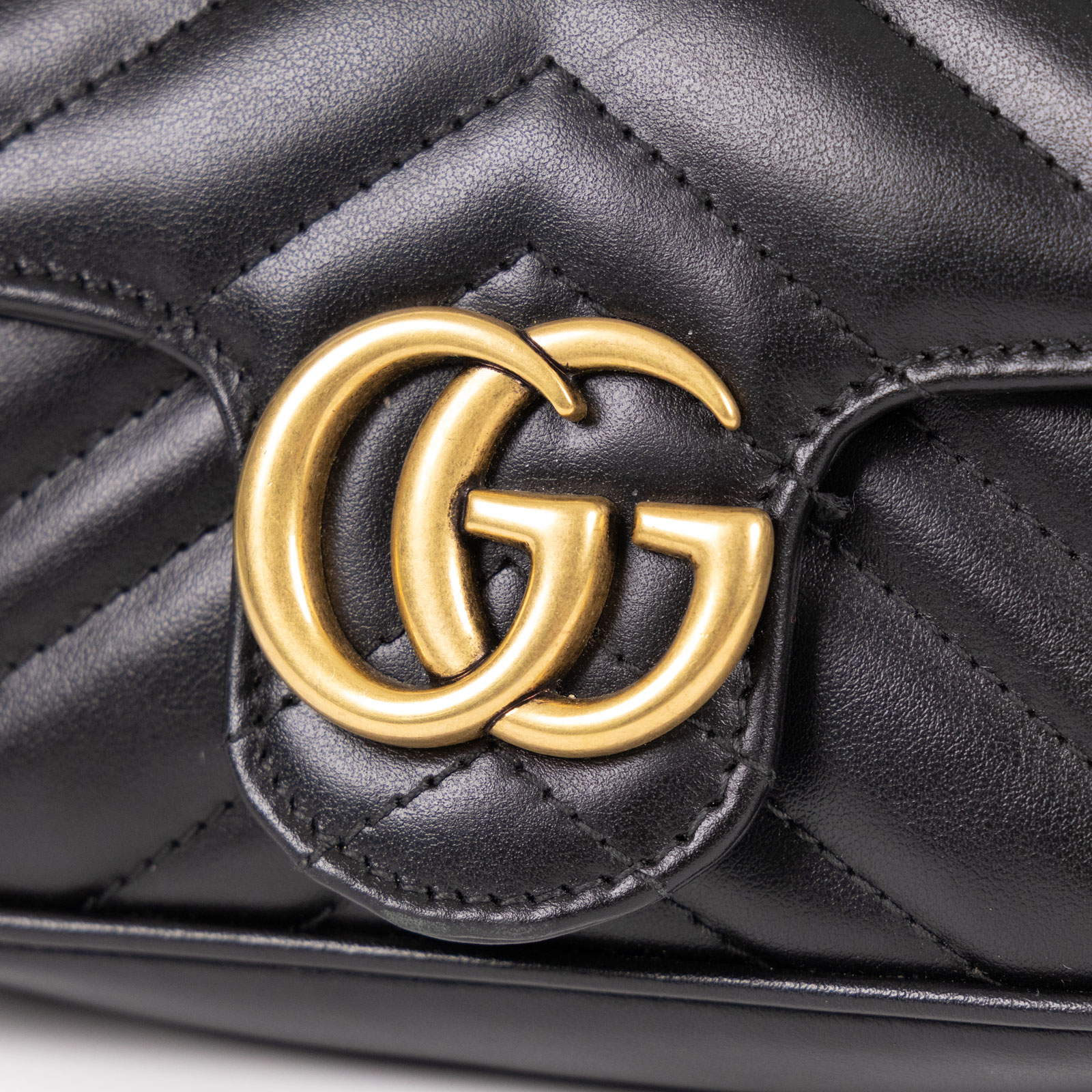 古馳 GUCCI GG Mormont 絎縫 超迷你袋 476433 黑金MARMONT MINI 原廠盒子/防塵袋