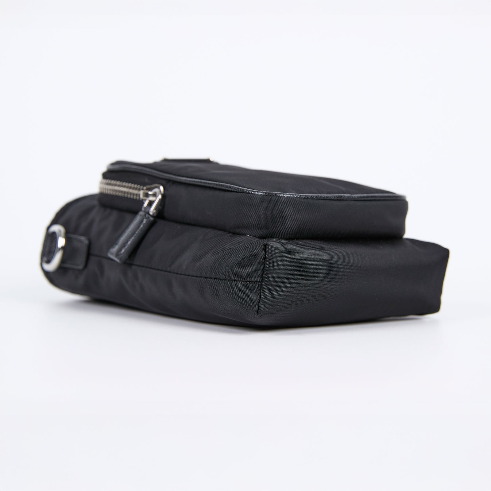 普拉達 PRADA Re-Nylon 智能手機保護套 2ZH155_2DMI 黑尼龍手機包 原廠盒子/保證卡