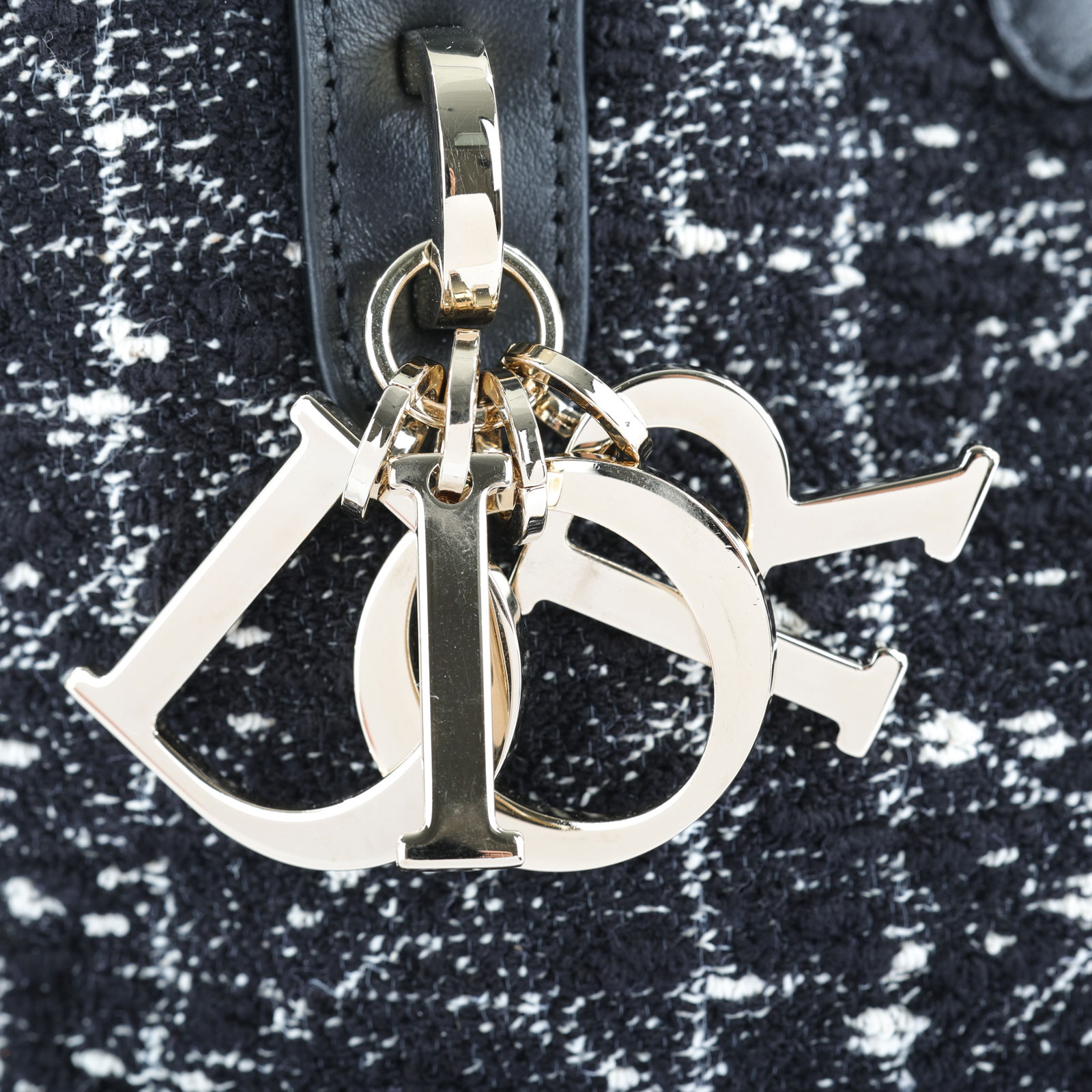 迪奧 CHRISTIAN DIOR Dior Toujours 小型直式托特包 M2835ODFG 黑毛呢籐格Dior Toujours 小款 防塵袋