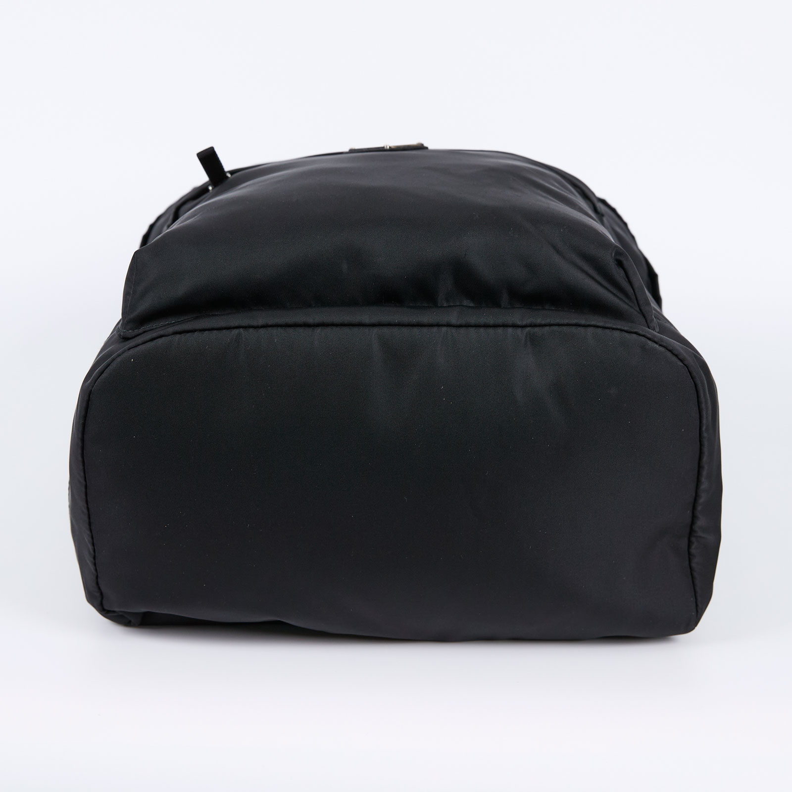 普拉達 PRADA Re-Nylon 尼龍後背包 2VZ034_2A6D 黑尼龍後背包 防塵袋