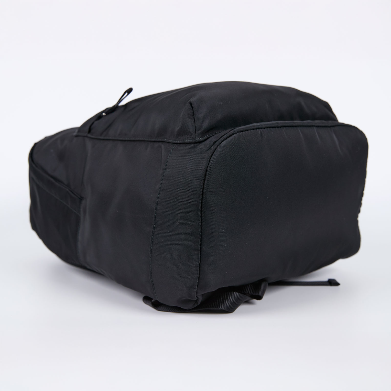 普拉達 PRADA Re-Nylon 尼龍後背包 2VZ034_2A6D 黑尼龍後背包 防塵袋