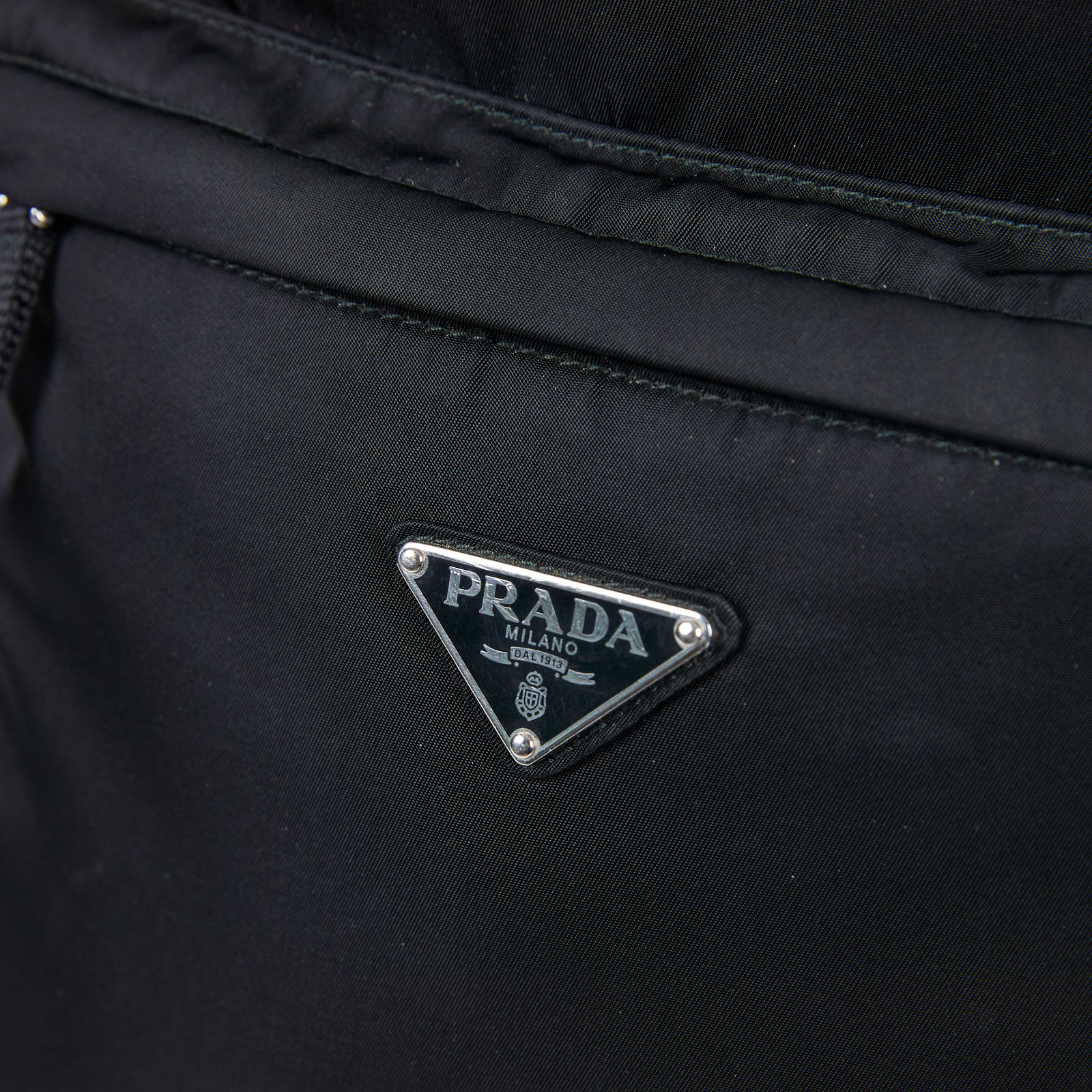 普拉達 PRADA Re-Nylon 尼龍後背包 2VZ034_2A6D 黑尼龍後背包 防塵袋