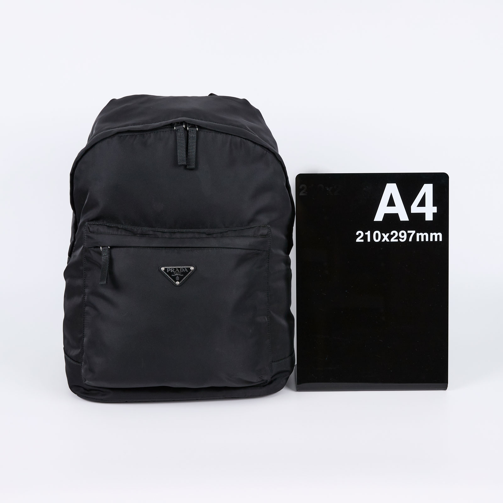 普拉達 PRADA Re-Nylon 尼龍後背包 2VZ034_2A6D 黑尼龍後背包 防塵袋