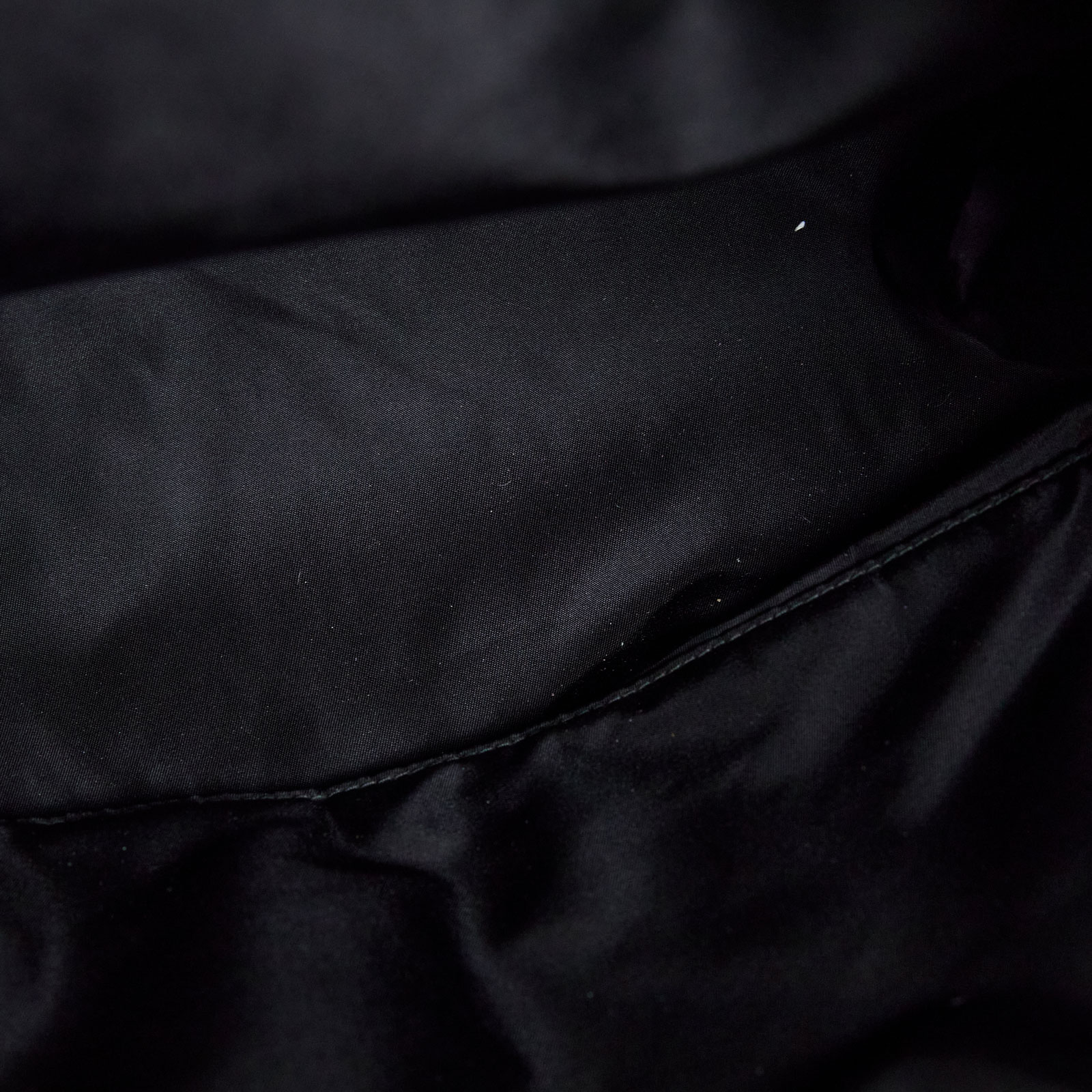 普拉達 PRADA Re-Nylon 尼龍後背包 2VZ034_2A6D 黑尼龍後背包 防塵袋
