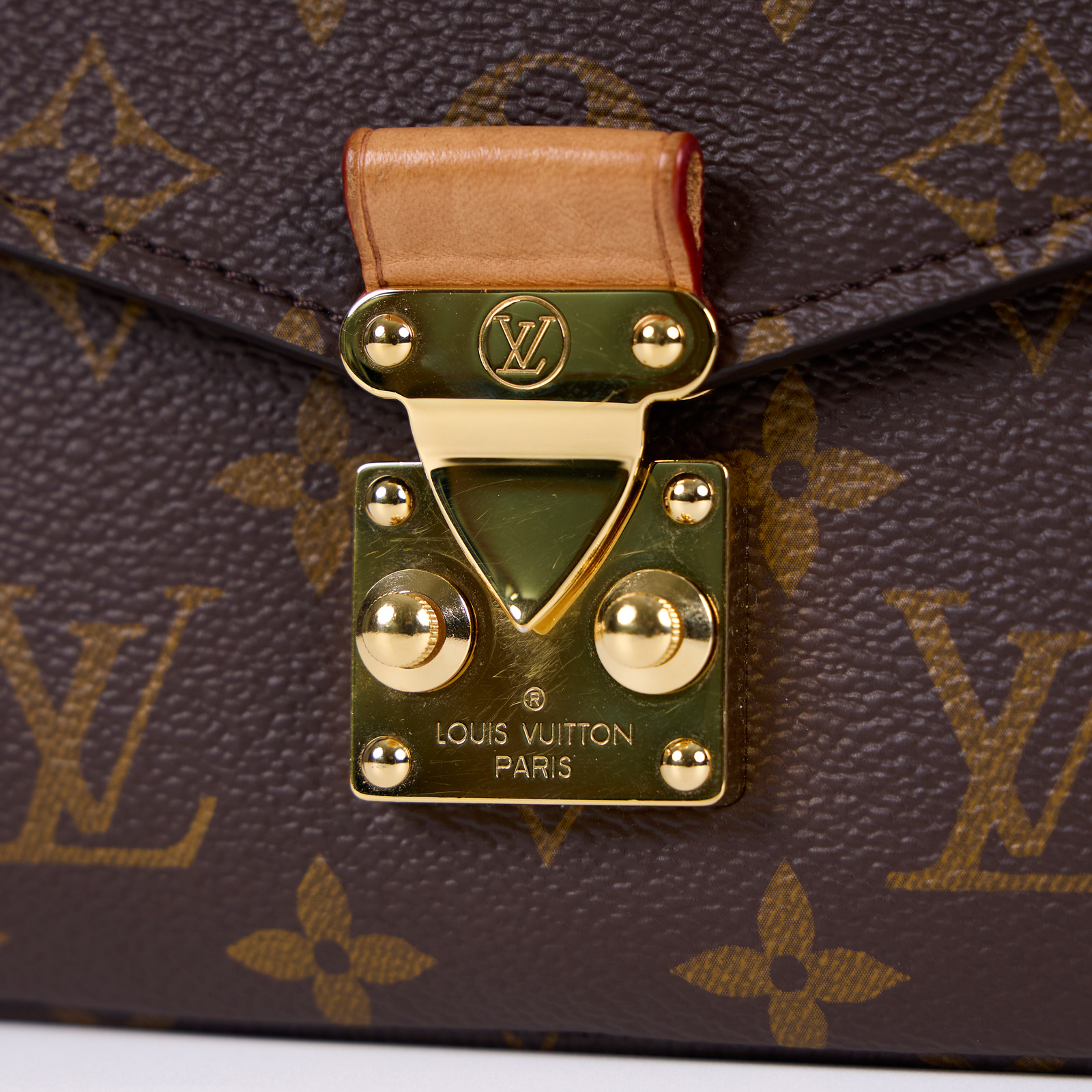 路易威登 LOUIS VUITTON Pochette Métis East West 老花 鏈條 郵差包 腋下單肩包 M46279 晶片款  無附屬品