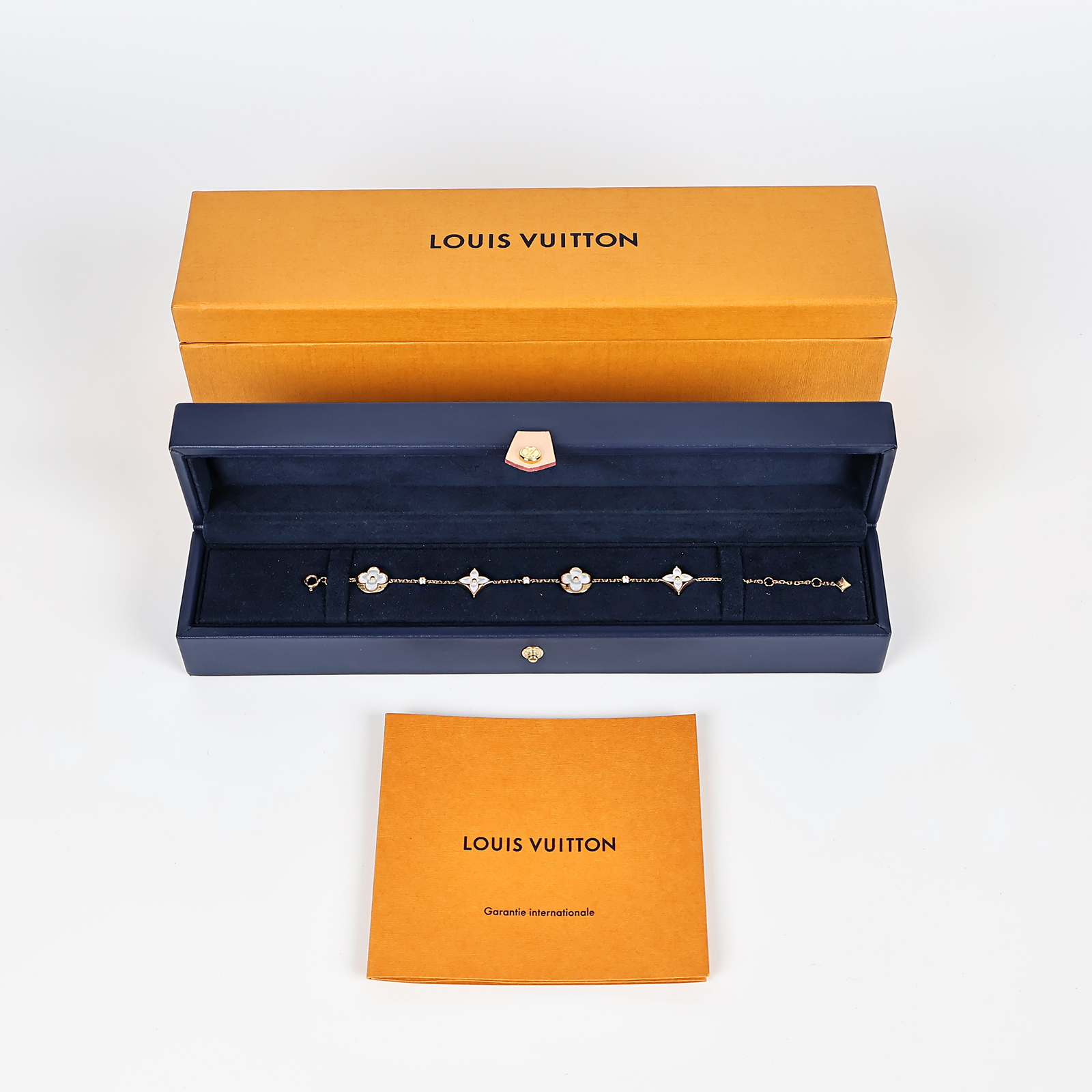 路易威登 LOUIS VUITTON Color Blossom BB Multi-Motif 玫瑰K金配白色珍珠母貝及鑽石手鏈 Q95596  原廠盒子/防塵袋/保證卡