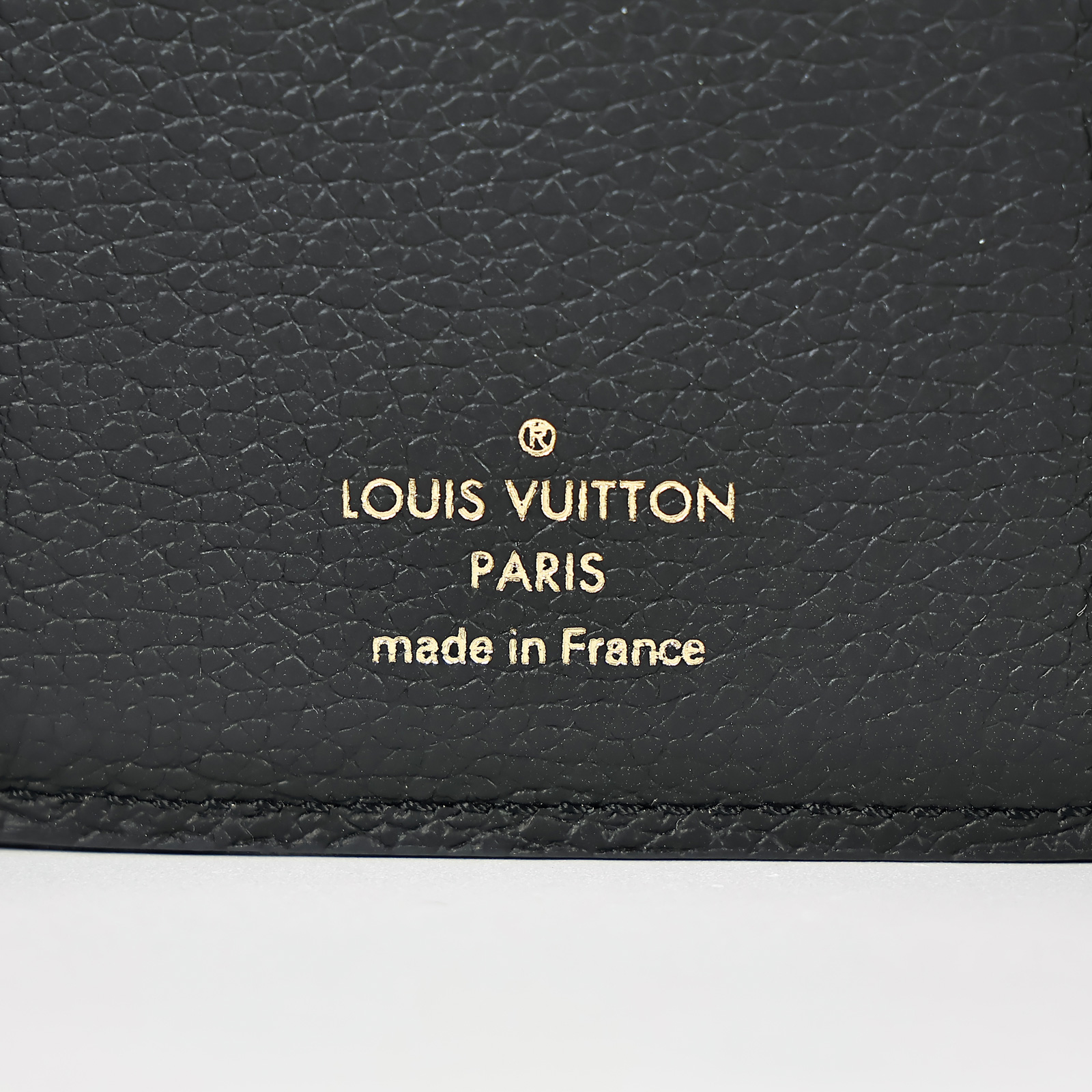路易威登 LOUIS VUITTON Victorine 錢包 壓花牛皮 M64060 黑壓紋Victorine三折短夾 原廠盒子/防塵袋
