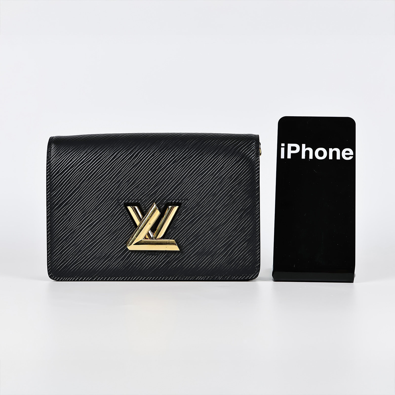 路易威登 LOUIS VUITTON LV Twist 黑金扣 鏈帶包 黑色 M68750 晶片款 黑EPI Twist WOC 原廠盒子/防塵袋/購買證明