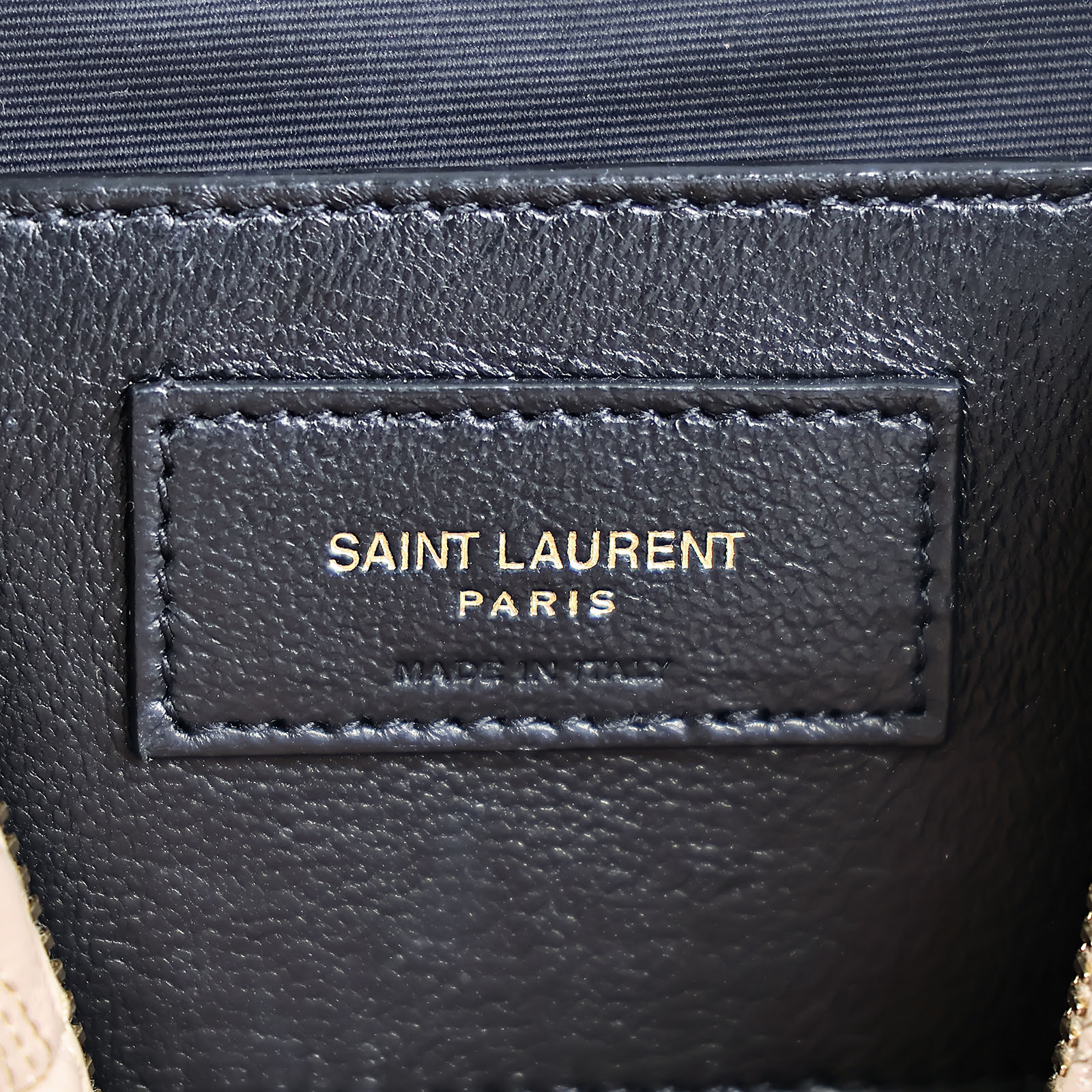 聖羅蘭 YSL SAINT LAURENT 粒紋 牛皮 直式 肩背 化妝箱 64977912H17 粉膚金魚子醬VANITY BAG 原廠盒子/防塵袋/購買證明