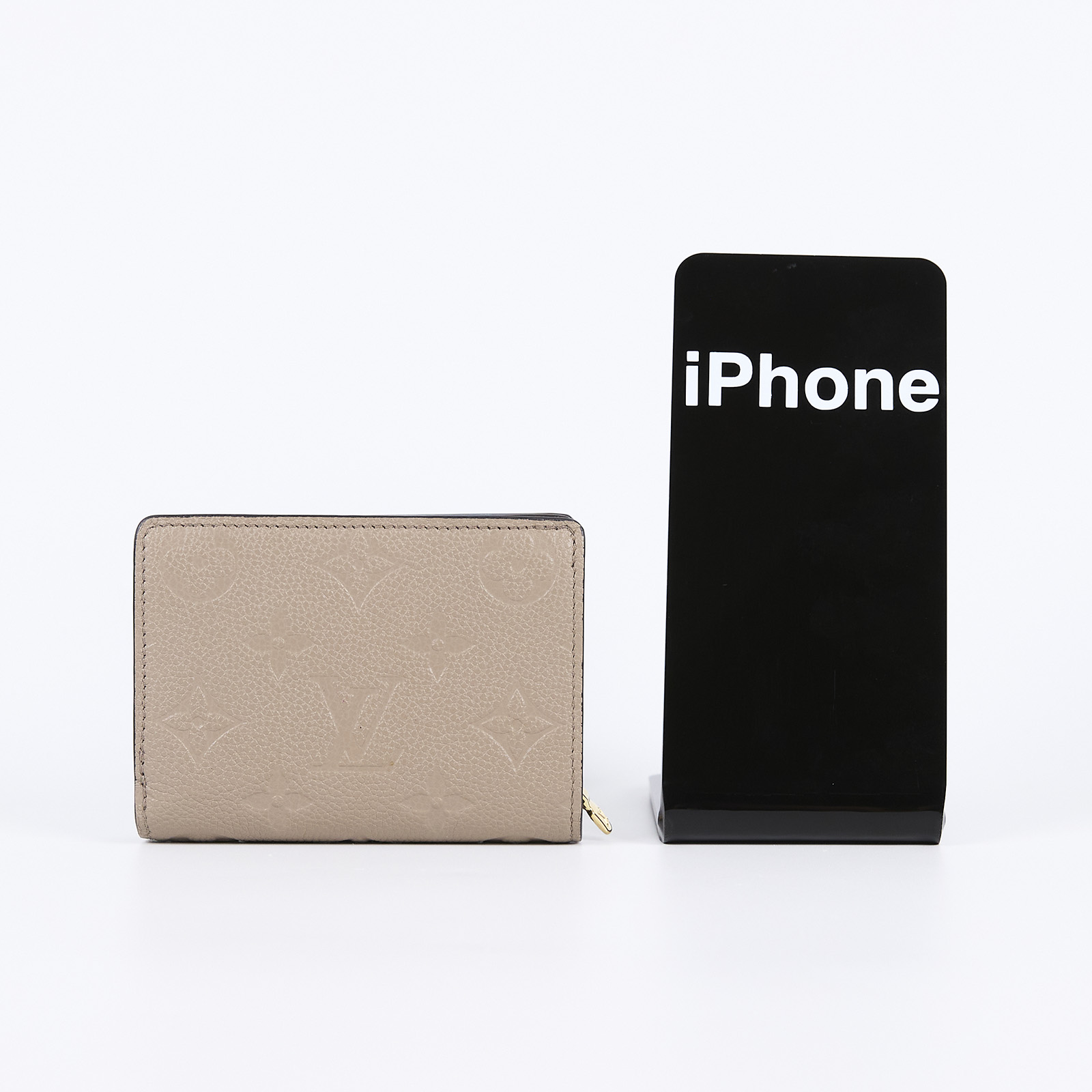 路易威登 LOUIS VUITTON Cléa 柔軟粒面壓花牛皮 錢包 短夾 斑鳩米色 M80152 晶片款 奶茶原花壓紋短夾 無附屬品