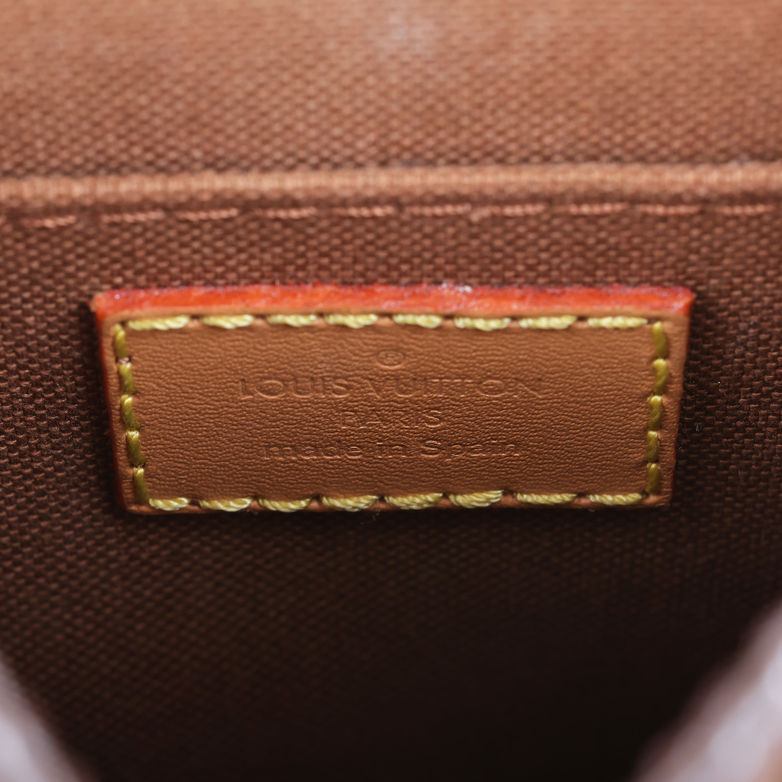 路易威登 LOUIS VUITTON Petit Sac Plat 經典帆布 斜背包 M69442 晶片款  原廠盒子/防塵袋/購買證明