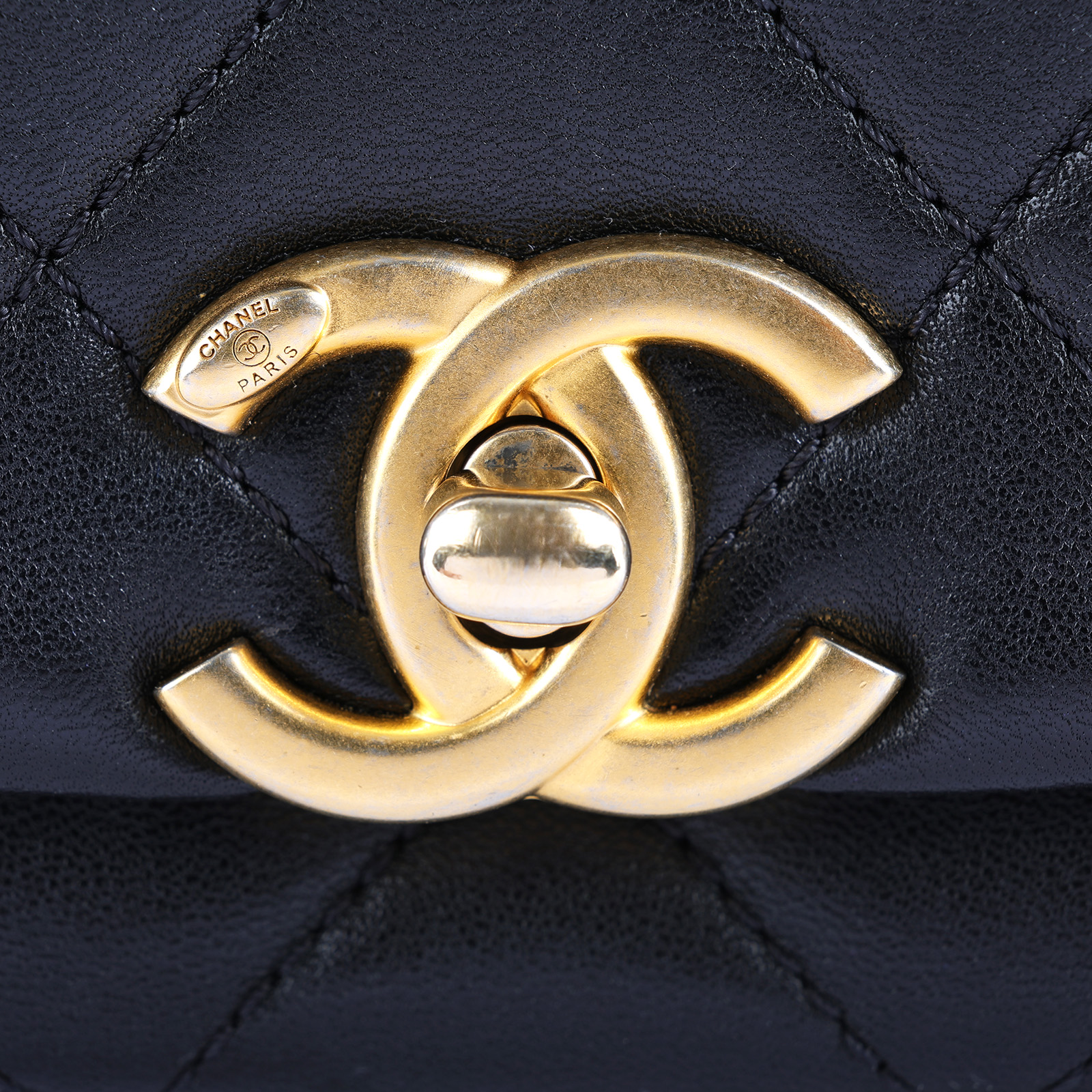 香奈兒 CHANEL CF 口蓋包 小型 AS2387 31開黑金寬皮穿鍊掀蓋包 原廠盒子/防塵袋/購買證明/購買證明影本