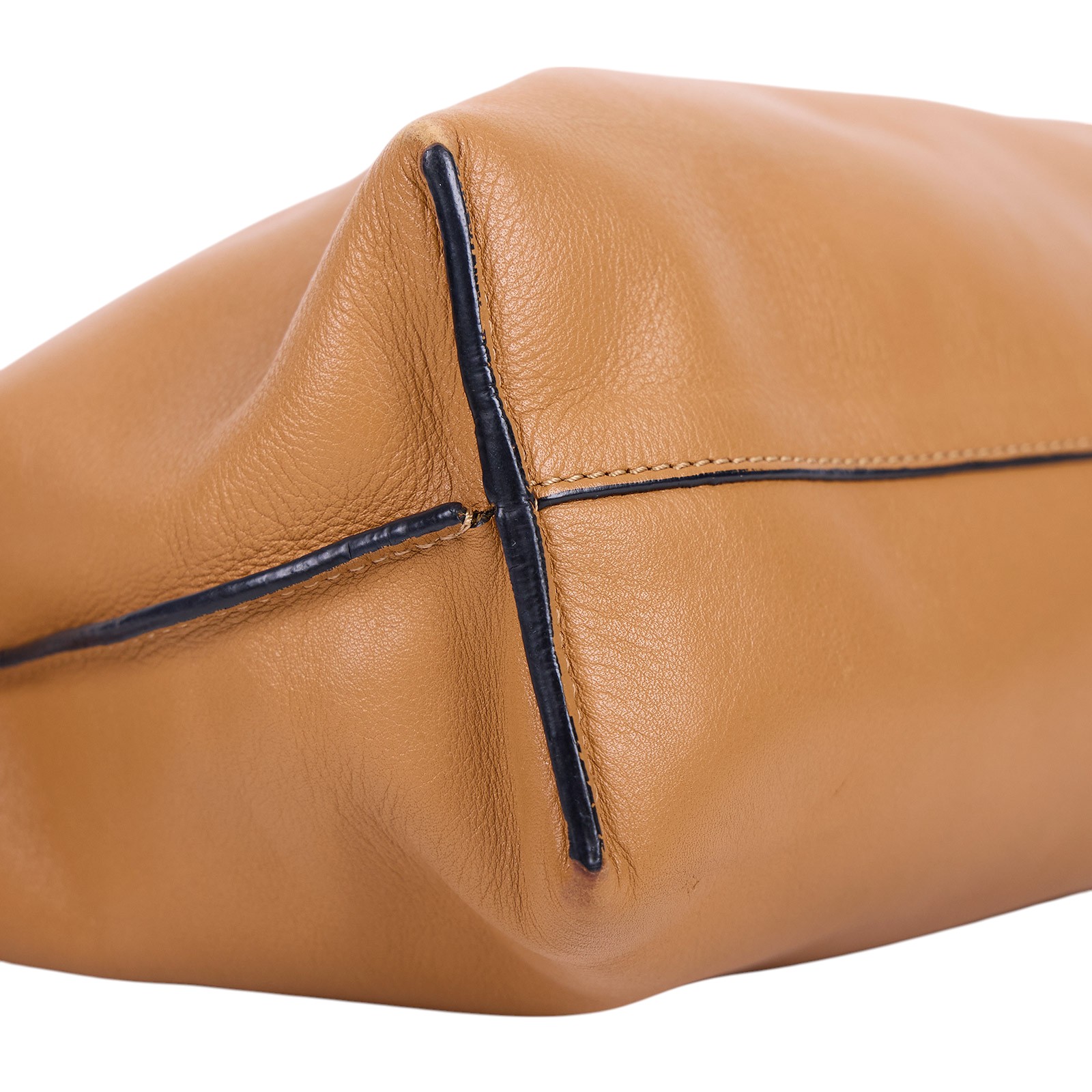 羅意威 LOEWE Flamenco clutch 小牛皮 肩背包 A411FC1X62 咖FLAMENCO CLUTCH中號 防塵袋/購買證明