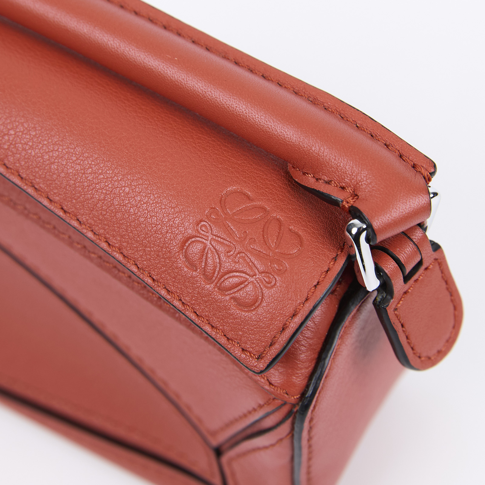 羅意威 LOEWE Nano Puzzle bag 手拿 肩背 斜背包 A510U98X01 橘NANO PUZZLE 鍊帶