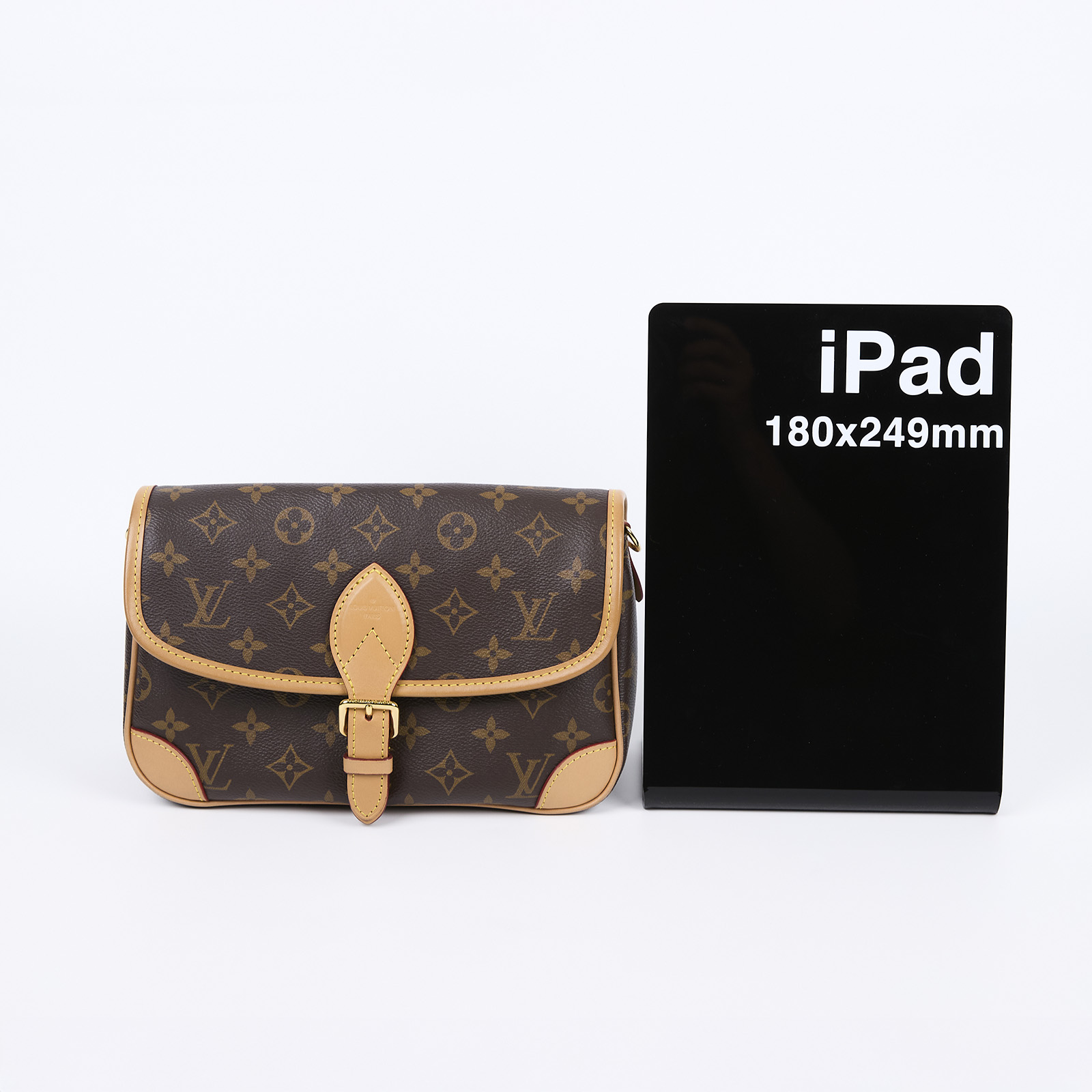 路易威登 LOUIS VUITTON Diane 腋下包法棍 單肩背包 經典帆布 M45985 晶片款 棕原花DIANE法棍包 防塵袋/原廠盒子/購買證明