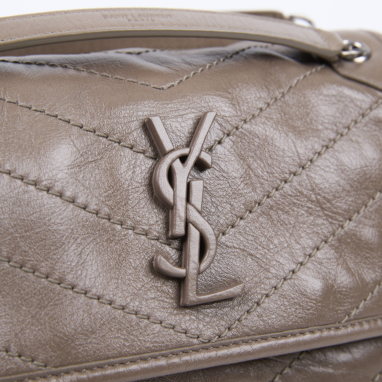 聖羅蘭 YSL SAINT LAURENT Niki 復古小牛皮 Baby 斜背 翻蓋包 6331600EN04 奶茶棕NIKI BABY 原廠盒子/防塵袋