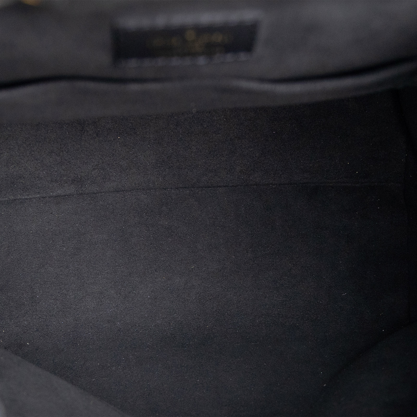 路易威登 LOUIS VUITTON Montsouris 雙肩 後背包 M45205 晶片款 黑MONTSOURIS壓花皮革後背包 防塵袋