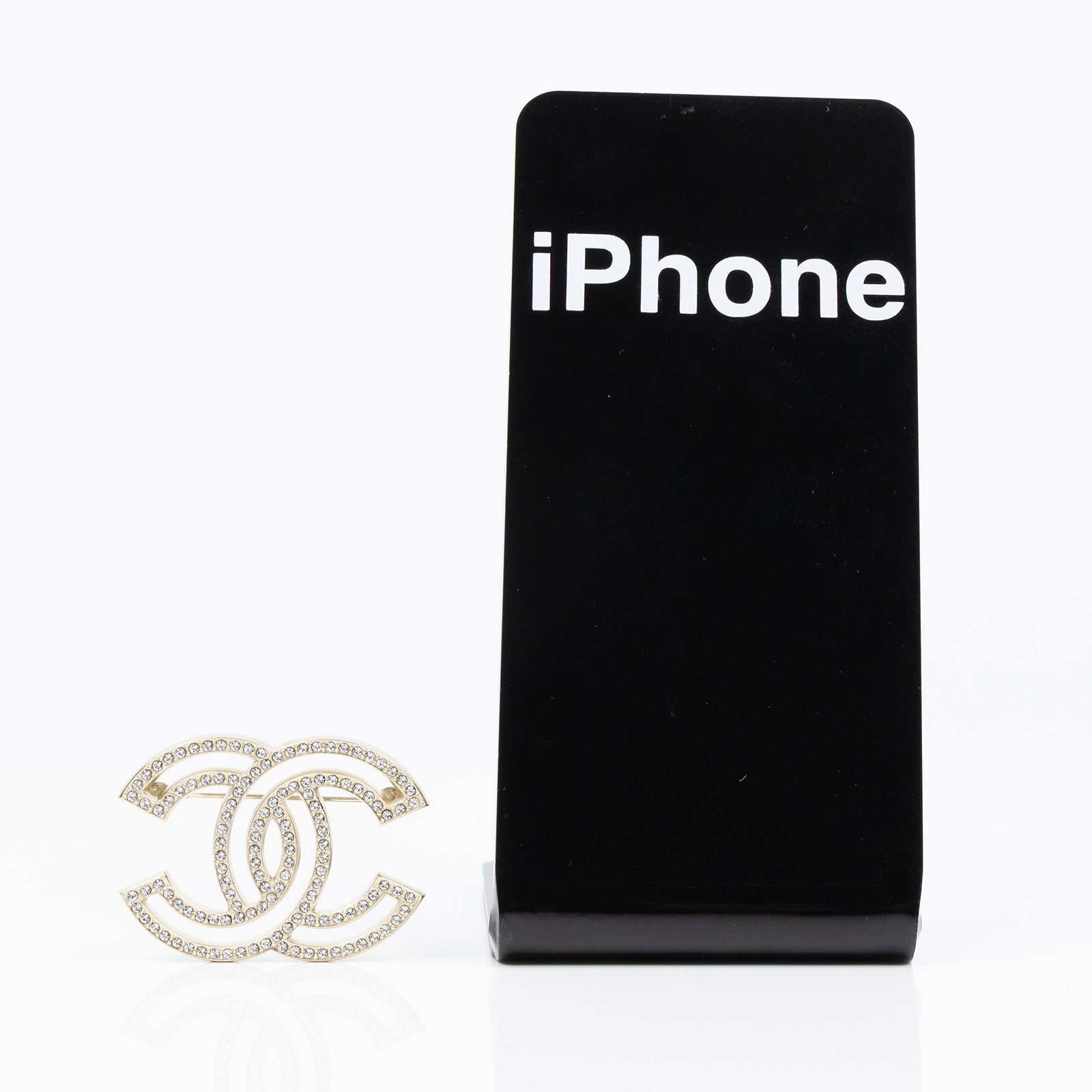 香奈兒 CHANEL 胸針 飾品 A21 V 淡金色水鑽LOGO胸針 無附屬品