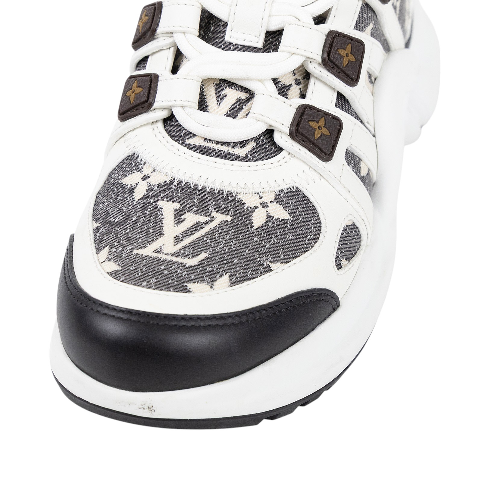 路易威登 LOUIS VUITTON LV Archlight 運動鞋 1AAW36 黑白LV Archlight 運動鞋 原廠盒子