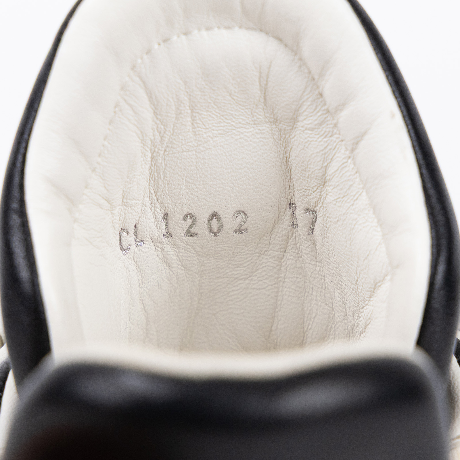 路易威登 LOUIS VUITTON LV Archlight 運動鞋 1AAW36 黑白LV Archlight 運動鞋 原廠盒子