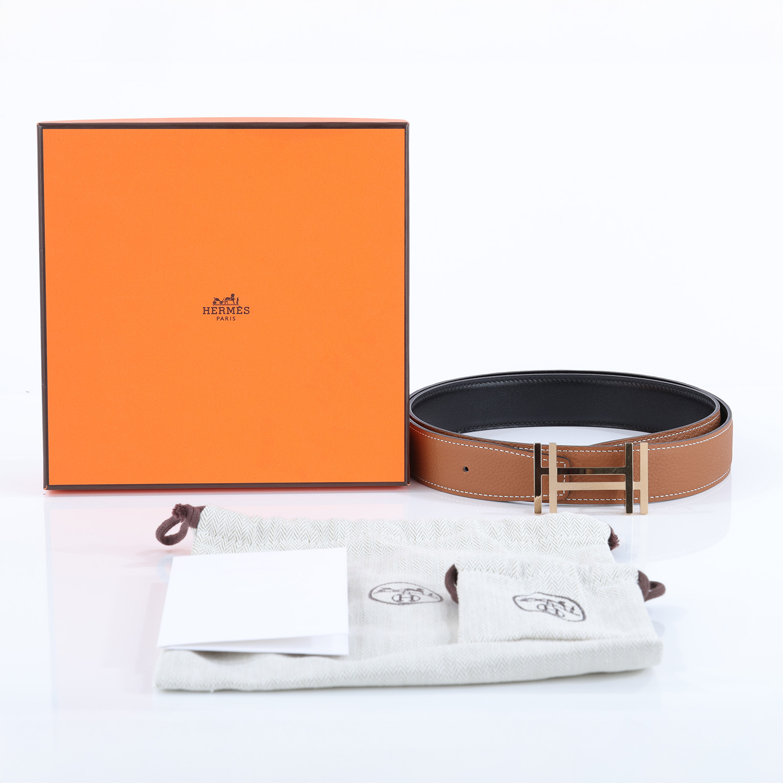 愛馬仕 Hermès H au Carre皮帶釦 32 mm 雙面皮革腰帶 H066050CP2KpH073967CAAA095 W AU 490 MM  原廠盒子/防塵袋/購買證明