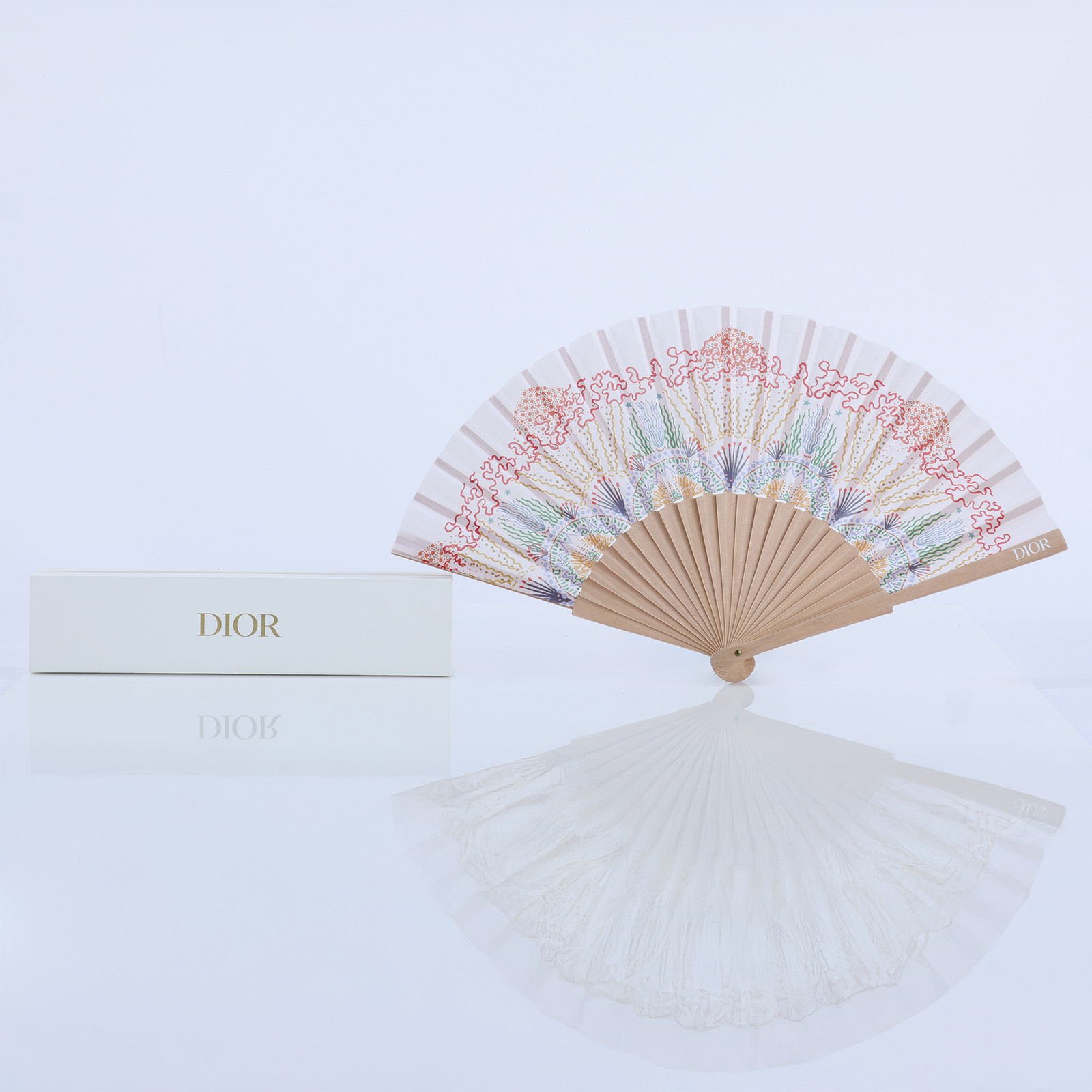 迪奧 CHRISTIAN DIOR 東京都現代美術館 限定 折扇  淺白色海底世界扇子 原廠盒子