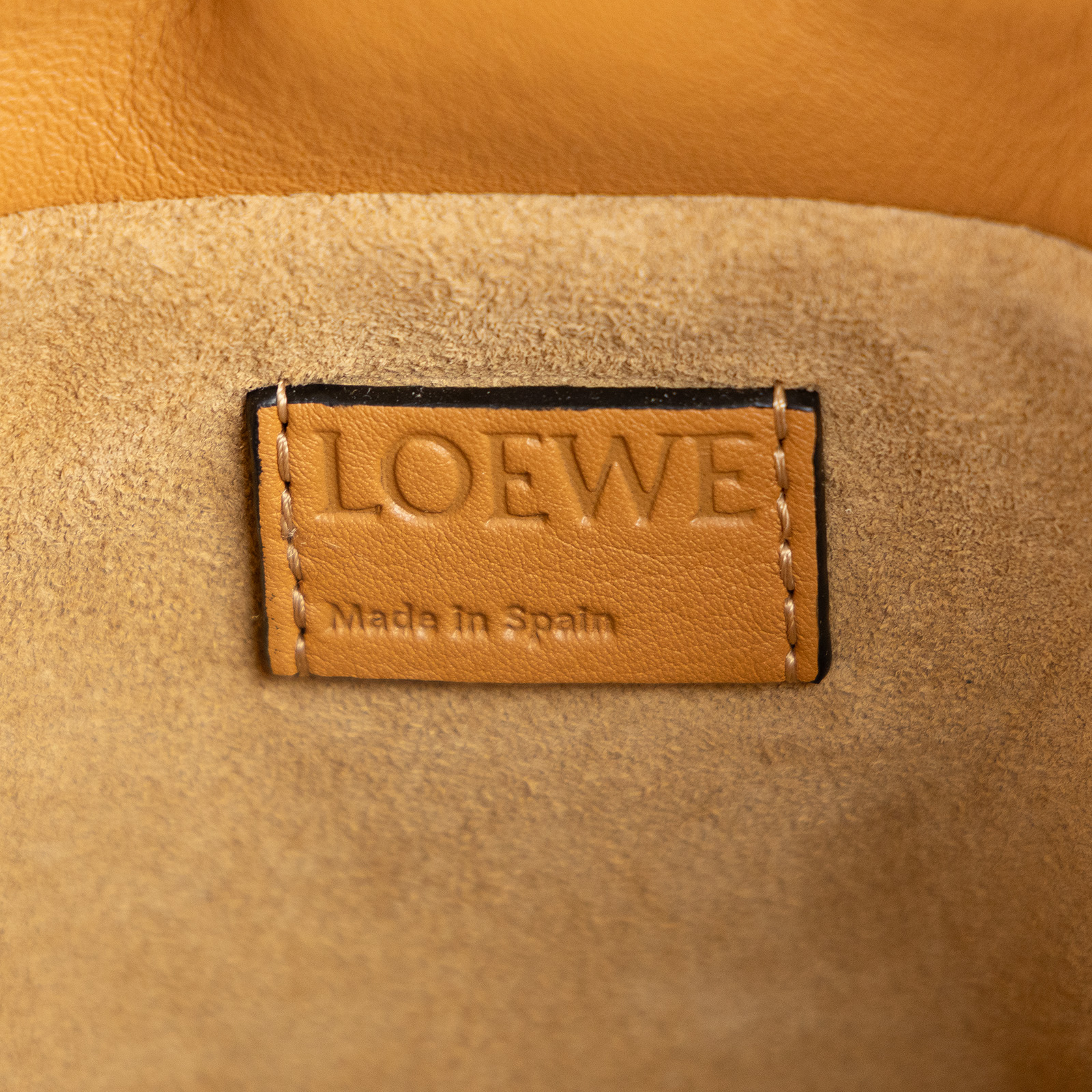 羅意威 LOEWE Mini Flamenco clutch 小牛皮 迷你 肩背包 A411FC2X05 焦糖FLAMENCO MINI 無附屬品