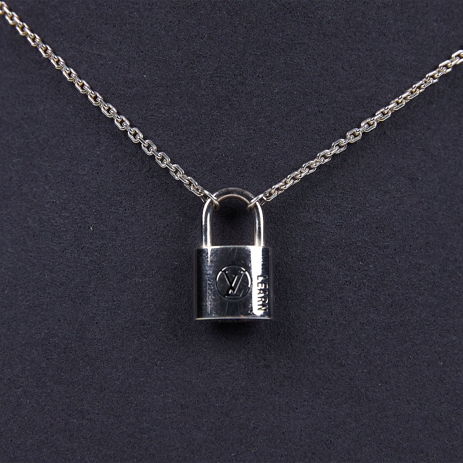 路易威登 LOUIS VUITTON Silver Lockit 吊墜 Q03273 Silver Lockit 項鍊 原廠盒子/防塵袋