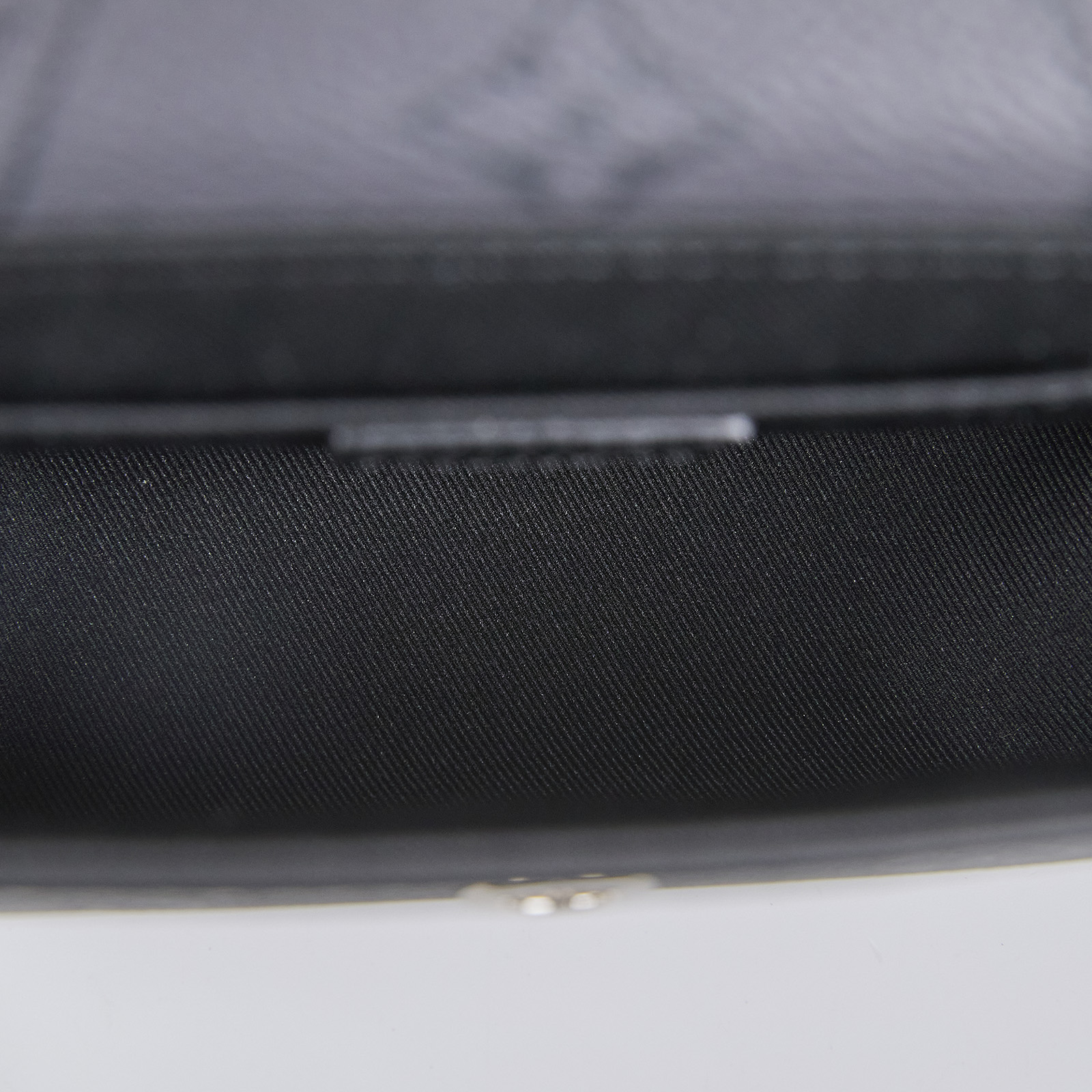 路易威登 LOUIS VUITTON Pulse 可穿戴式錢包 M12806 晶片款 黑原花Pulse 可穿戴式錢包 原廠盒子/防塵袋