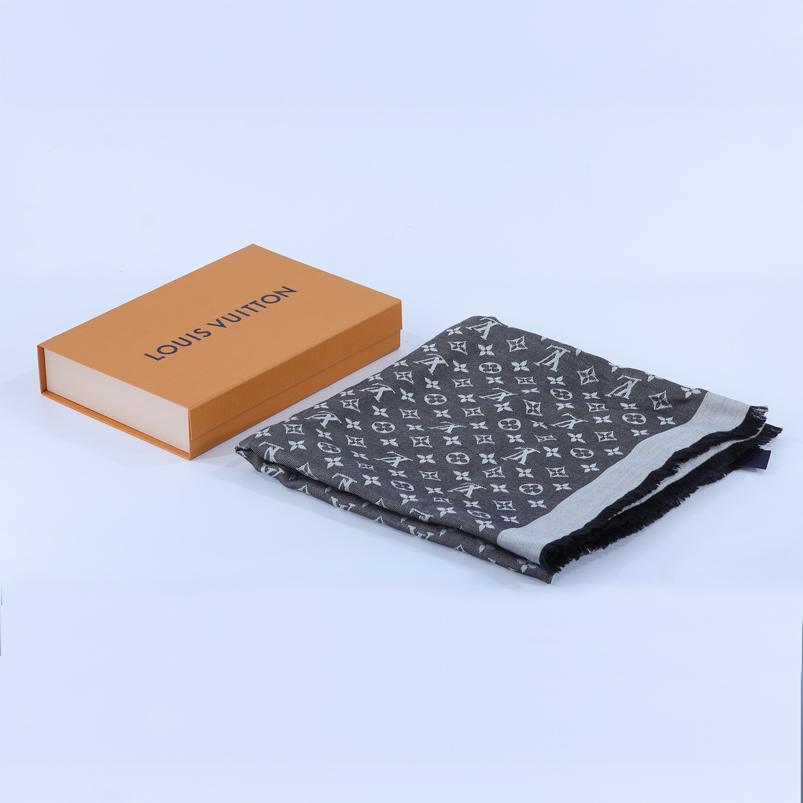 路易威登 LOUIS VUITTON Monogram Denim 披肩 黑色 M71378  原廠盒子