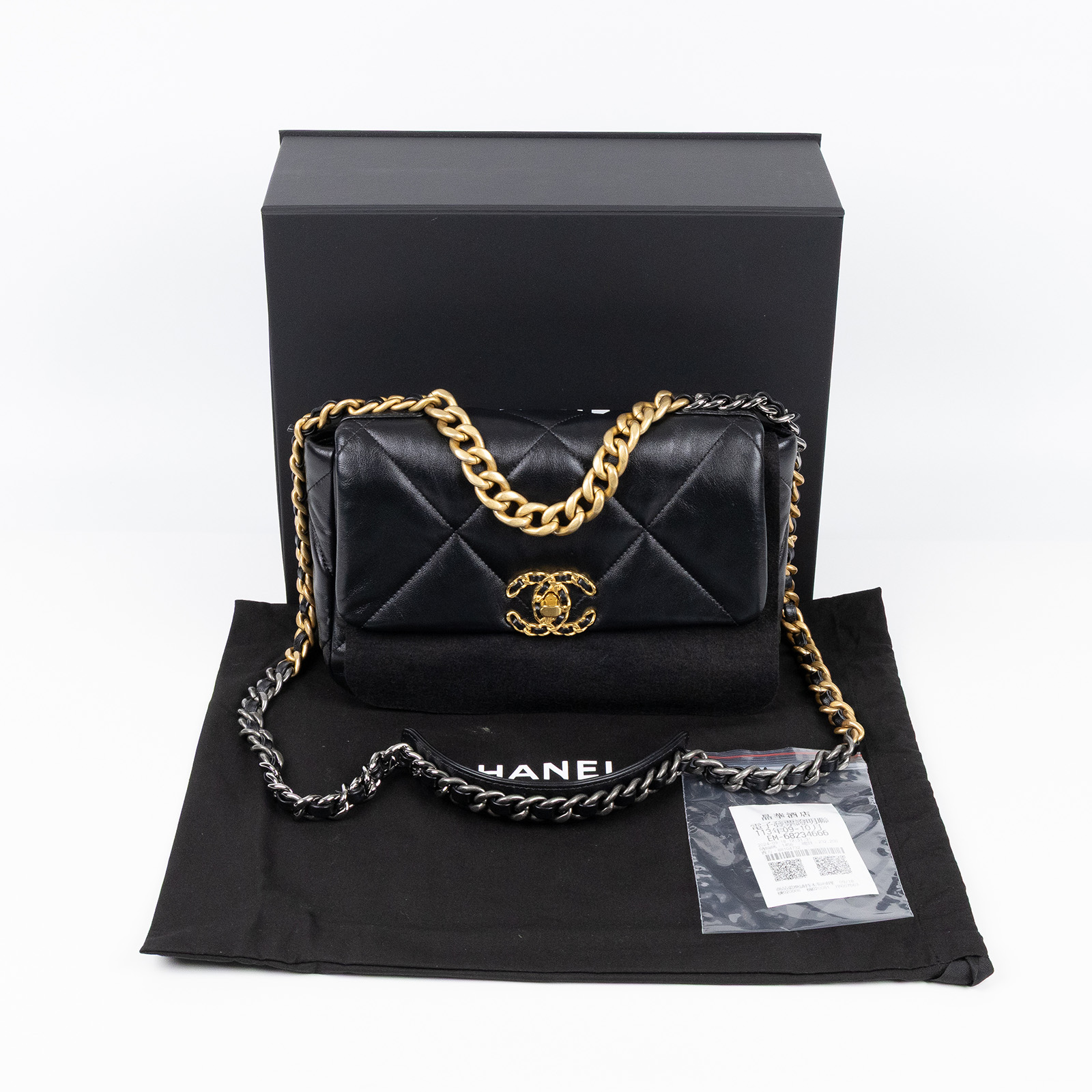 香奈兒 CHANEL 19 口蓋包 菱格紋 金銀鍊帶 手提 肩背包 AS1160 B04852 晶片款 黑金19包 26CM 原廠盒子/防塵袋/發票