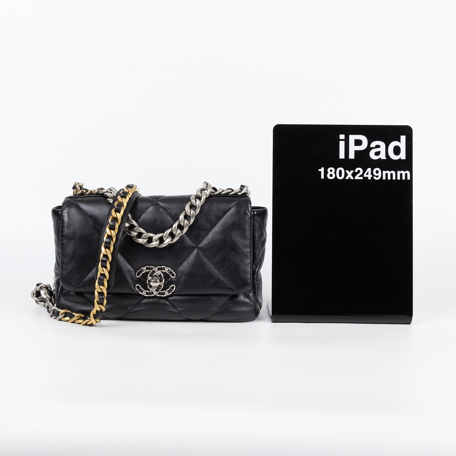 香奈兒 CHANEL 19 口蓋包 菱格紋 金銀鍊帶 手提 肩背包 AS1160 B07327 黑銀19包 26CM 原廠盒子/防塵袋/購買證明影本