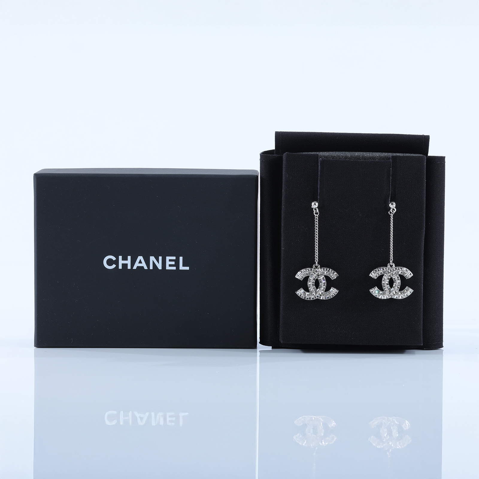 香奈兒 CHANEL 耳釘 A63084A22V 方鑽LOGO耳環 原廠盒子