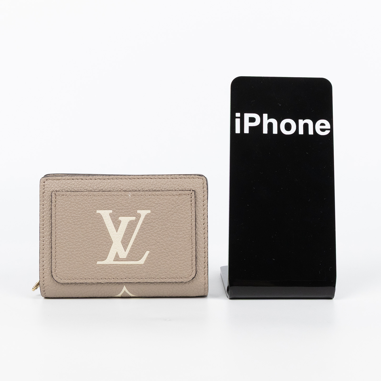 路易威登 LOUIS VUITTON Cléa 柔軟粒面壓花牛皮 錢包 短夾 淺灰 米色 M82370 晶片款  原廠盒子/防塵袋/購買證明