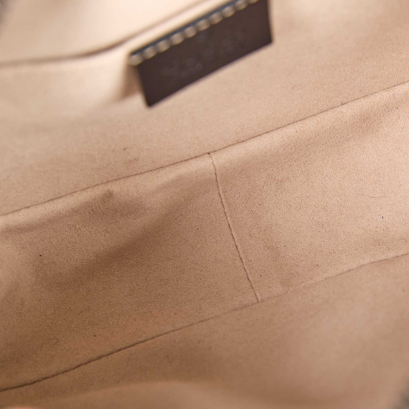 古馳 GUCCI Marmont 迷你袋 金色五金 448065 DTD1T 黑牛皮 GG Marmont 肩背包 無附屬品