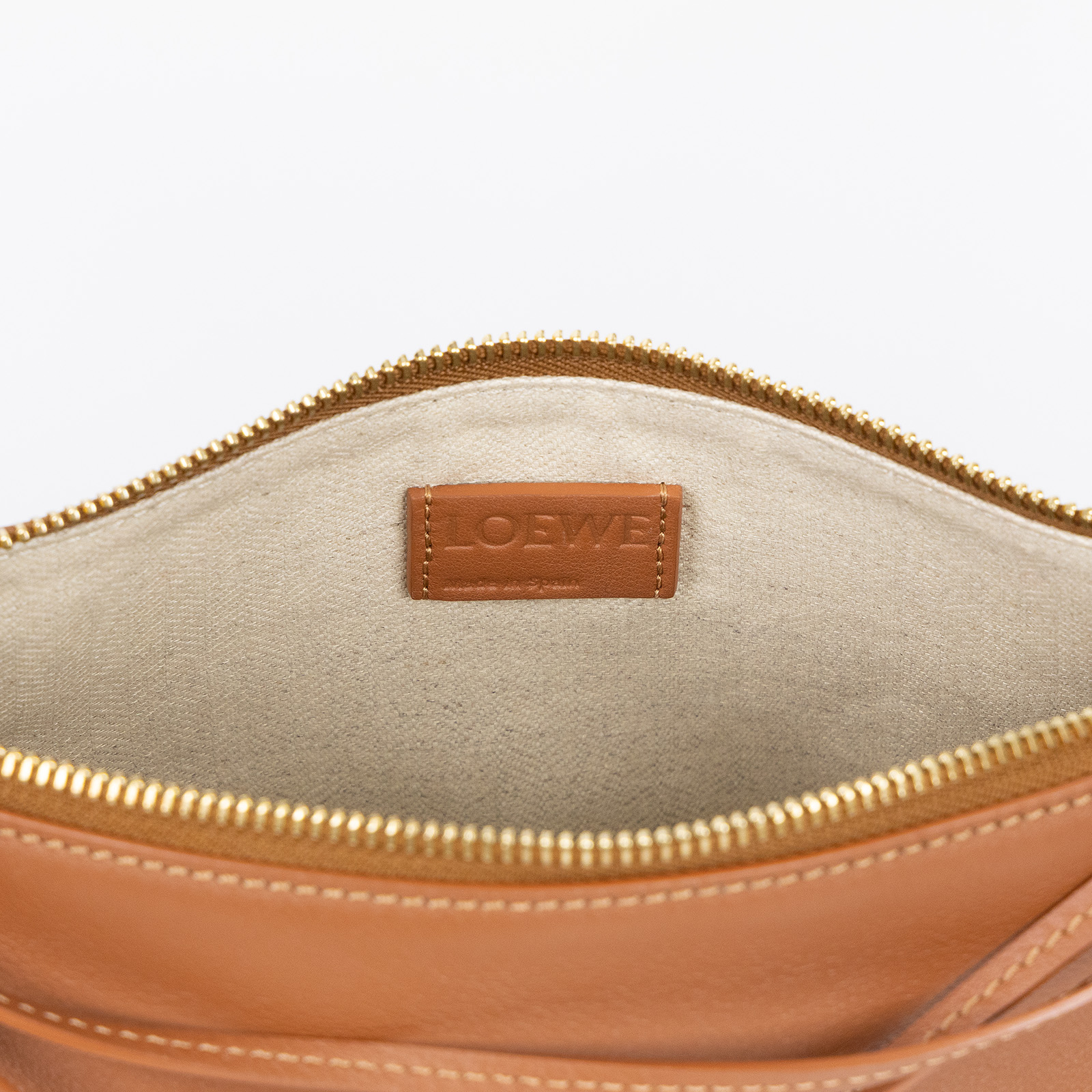 羅意威 LOEWE Mini Hammock Hobo bag 迷你 吊床包 A538G13X01 焦糖HAMMOCK HOBO MINI 防塵袋