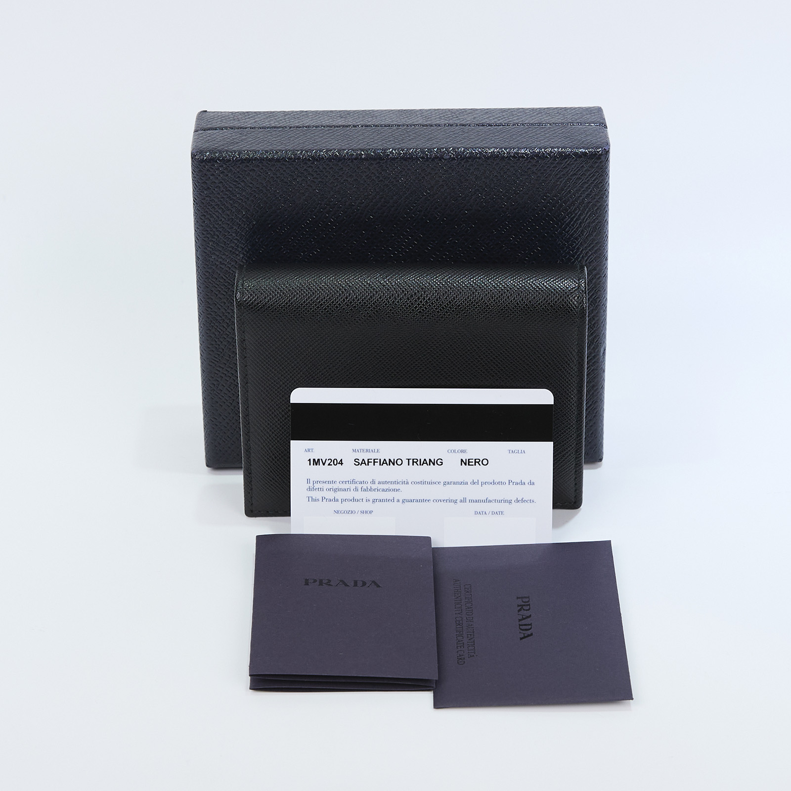 普拉達 PRADA 錢包 短夾 1MV204_2DDU 黑釦式兩折短夾 原廠盒子/保證卡