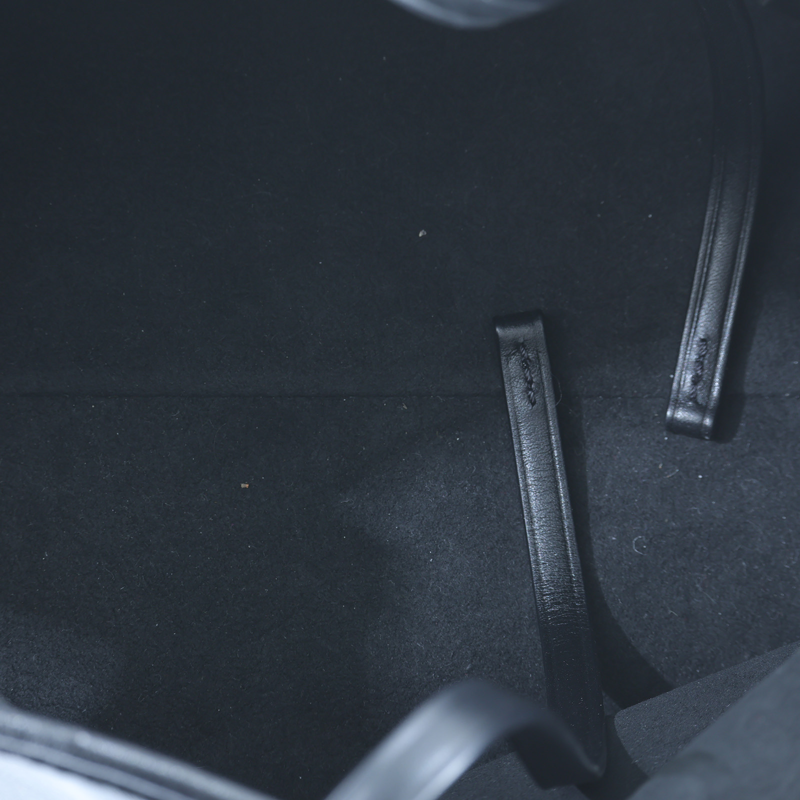 路易威登 LOUIS VUITTON CarryAll Cargo Vibe PM 手提包 黑色 M24861 晶片款  原廠盒子/防塵袋/背帶/購買證明