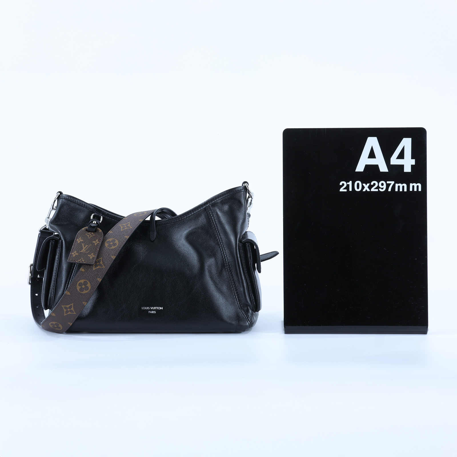 路易威登 LOUIS VUITTON CarryAll Cargo Vibe PM 手提包 黑色 M24861 晶片款  原廠盒子/防塵袋/背帶/購買證明