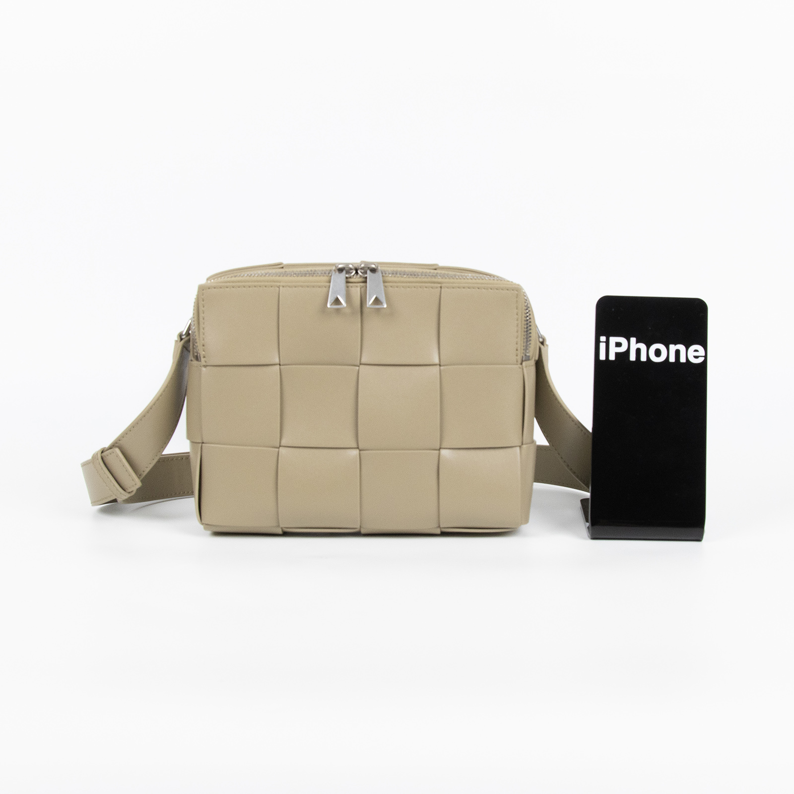 寶緹嘉 BOTTEGA VENETA Cassette 斜背包 730027VB1K0 晶片款 沙色CASSETTE編織包 4X3 防塵袋