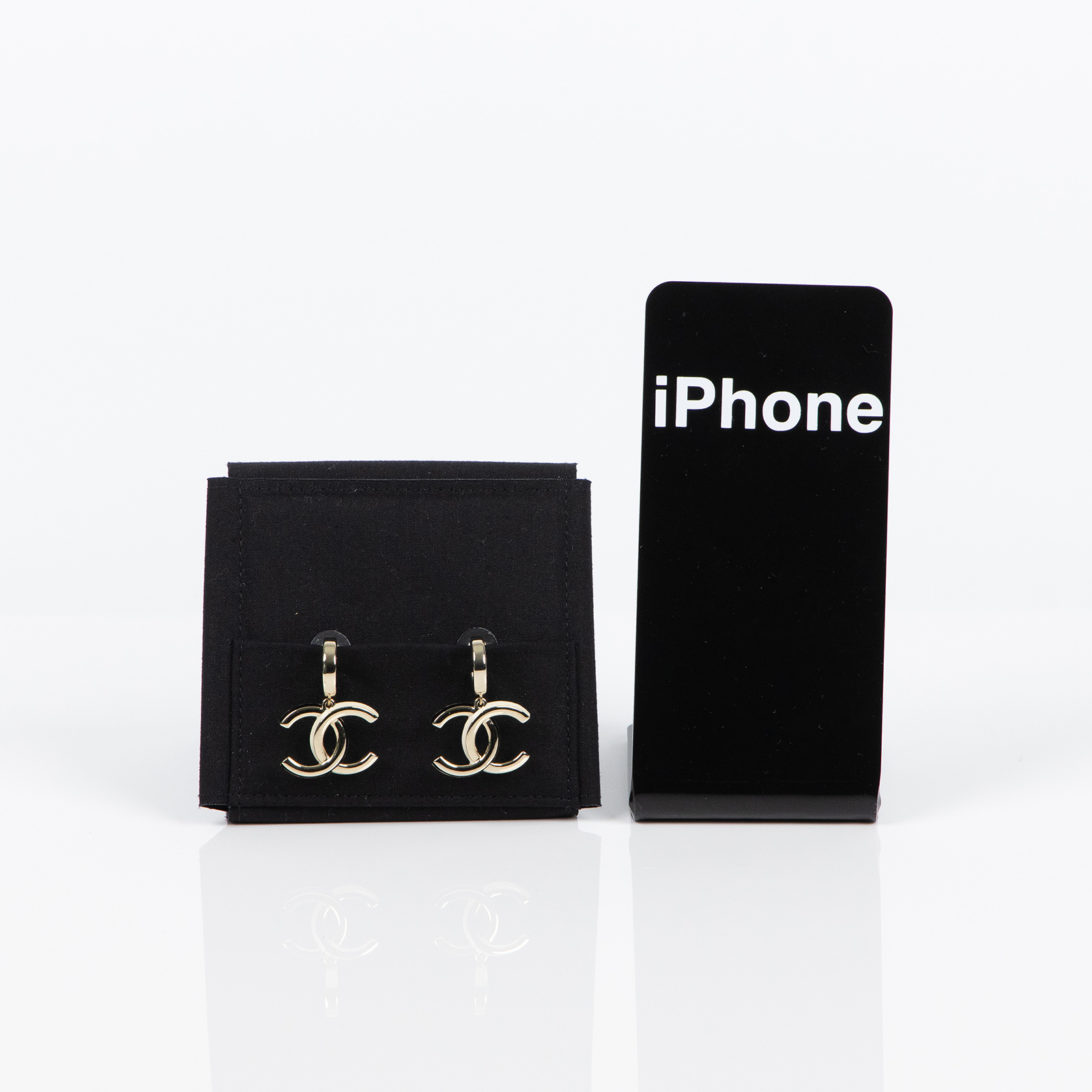 香奈兒 CHANEL 雙C 黑白 琺瑯 耳環 金色 AB9510AB9510/A22/K 雙C黑白琺瑯耳環 原廠盒子/購買證明影本