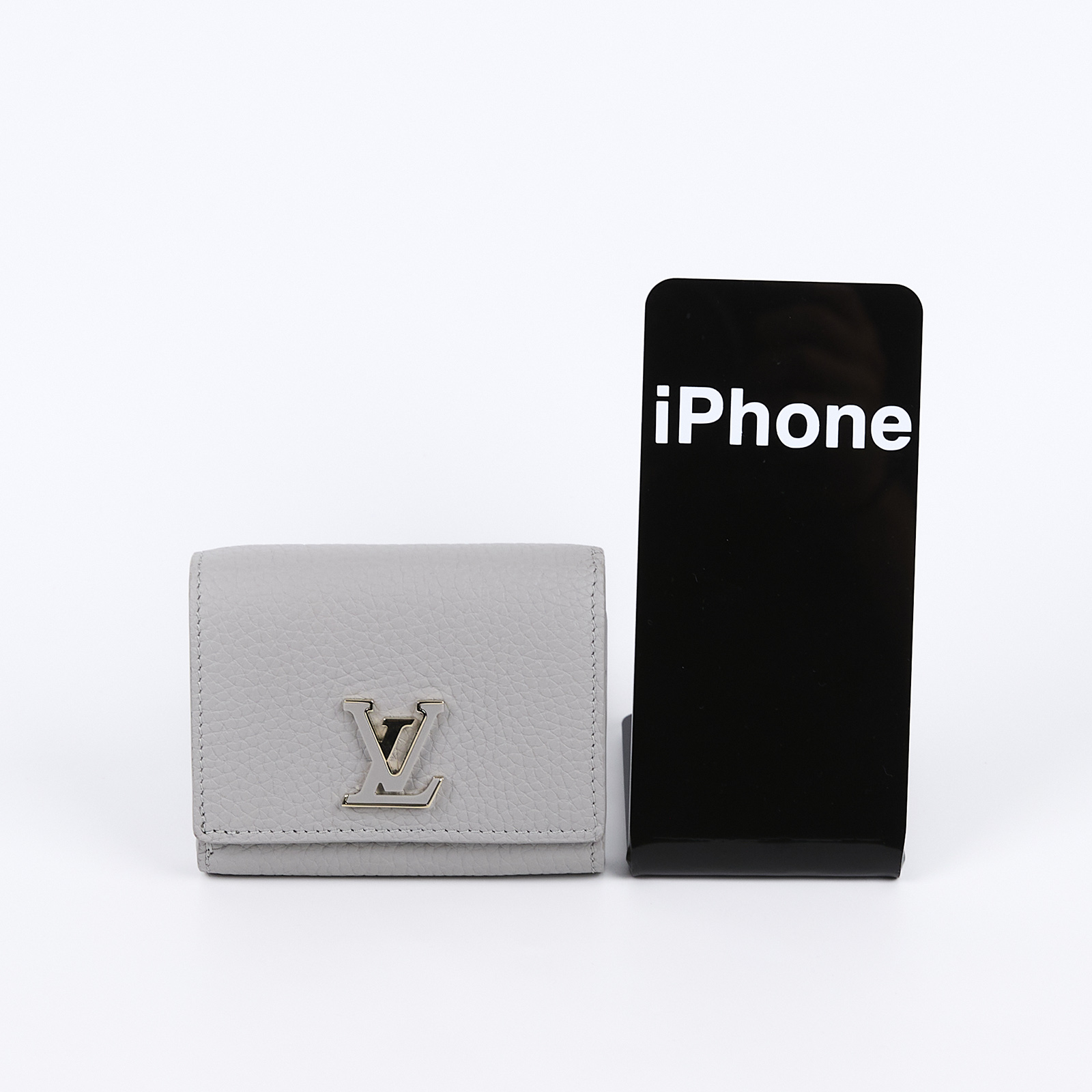 路易威登 LOUIS VUITTON Capucines Tiny 錢包 短夾 灰色 M12406 晶片款 灰Capucines Tiny短夾 原廠盒子/防塵袋